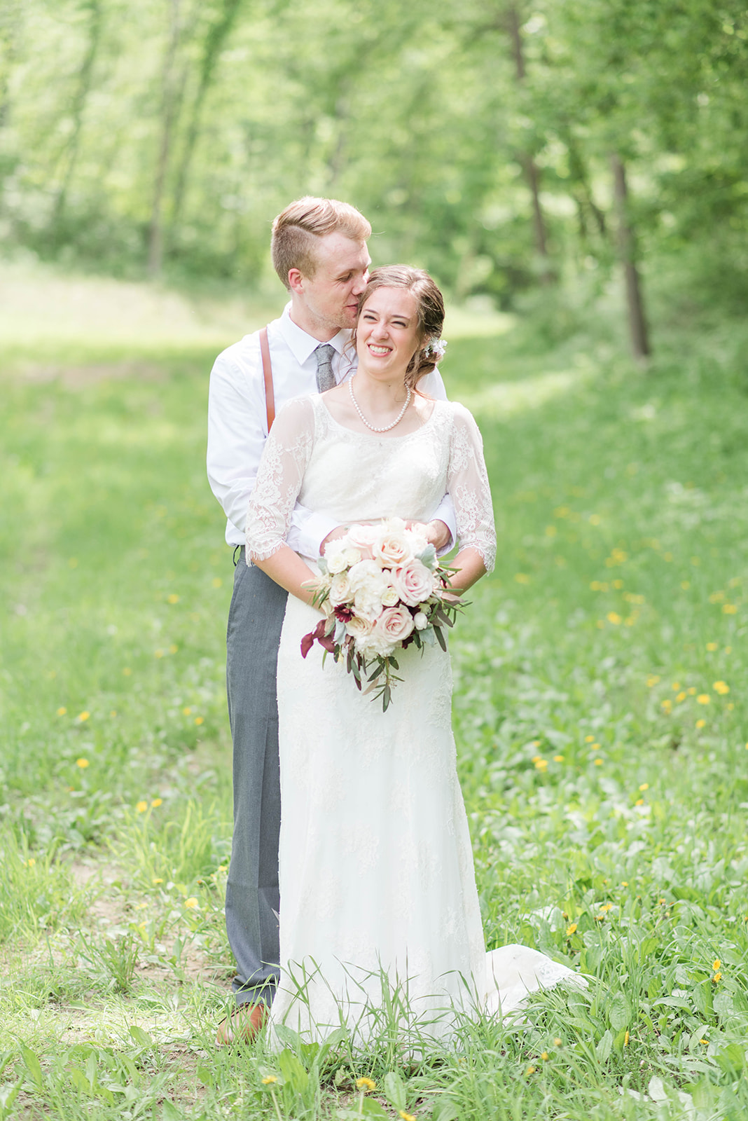 A Coffee Mill Ski Area Outdoor Summer Minnesota Wedding - The Overwhelmed Bride Wedding Blog