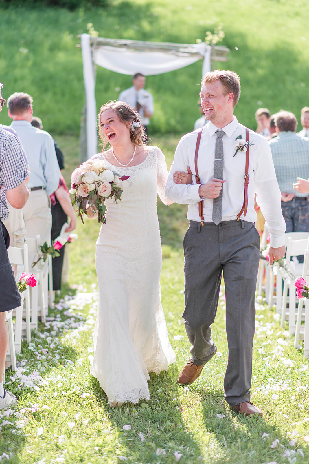 A Coffee Mill Ski Area Outdoor Summer Minnesota Wedding - The Overwhelmed Bride Wedding Blog