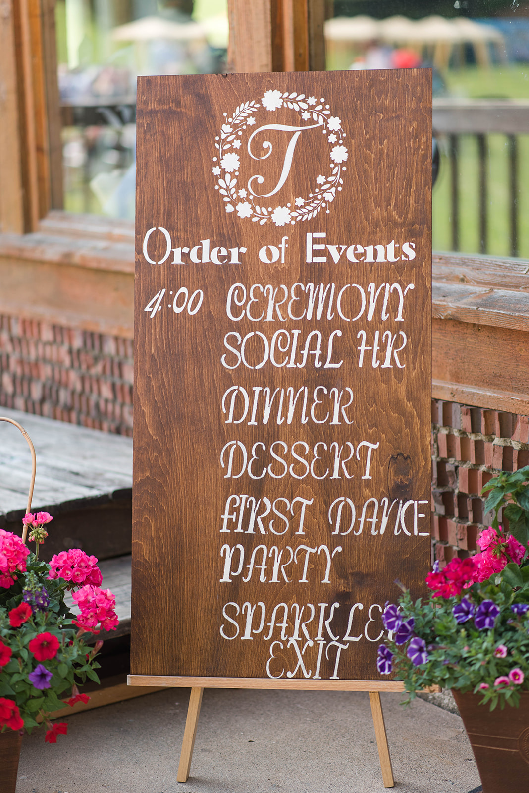 A Coffee Mill Ski Area Outdoor Summer Minnesota Wedding - The Overwhelmed Bride Wedding Blog