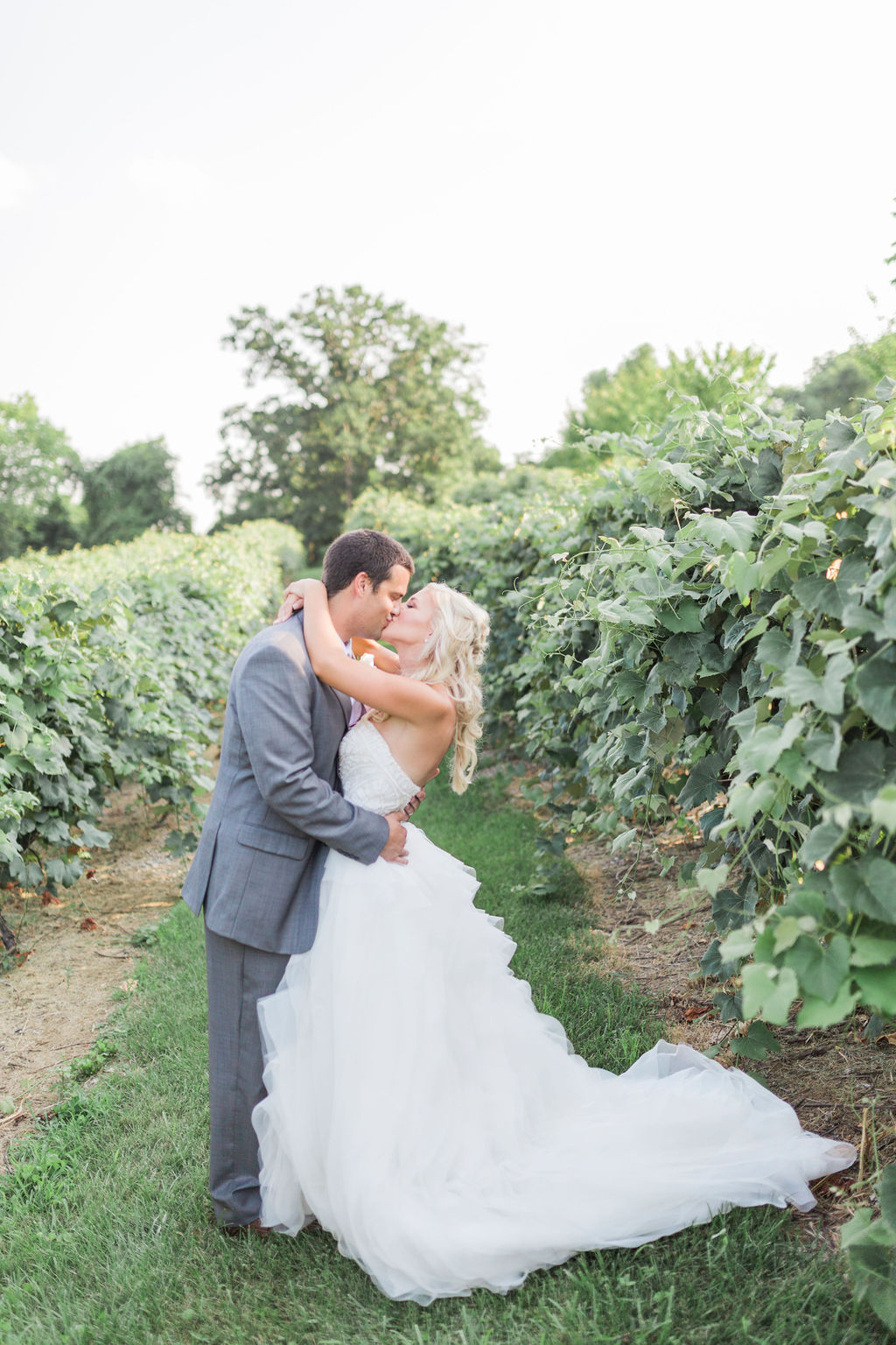 A Rustic Virginia Barn Wedding - Stable at Bluemont Vineyards Wedding - The Overwhelmed Bride Wedding Blog