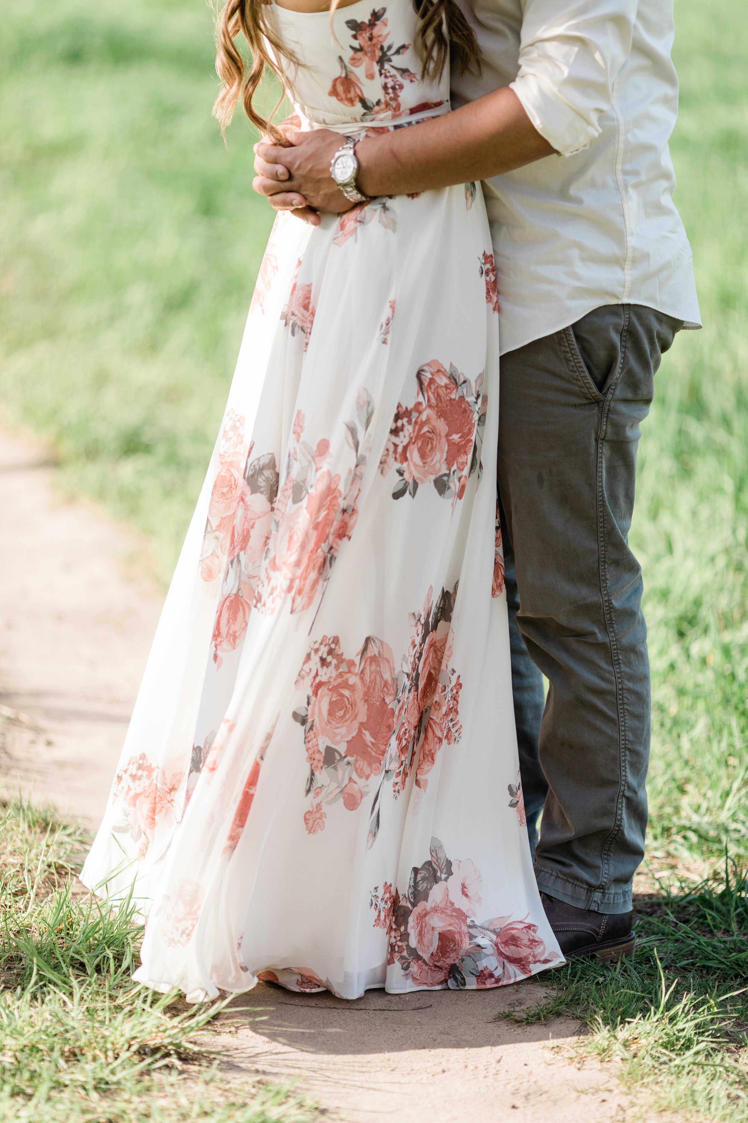 Gorgeous Garden Engagement Photos - The Overwhelmed Bride Wedding Blog