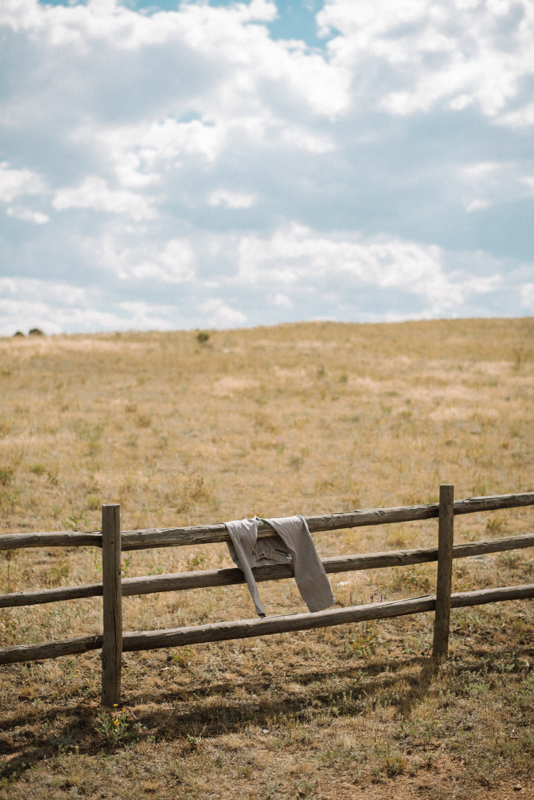 An Eagles Nest Ranch Outdoor Colorado Wedding - The Overwhelmed Bride Wedding Blog