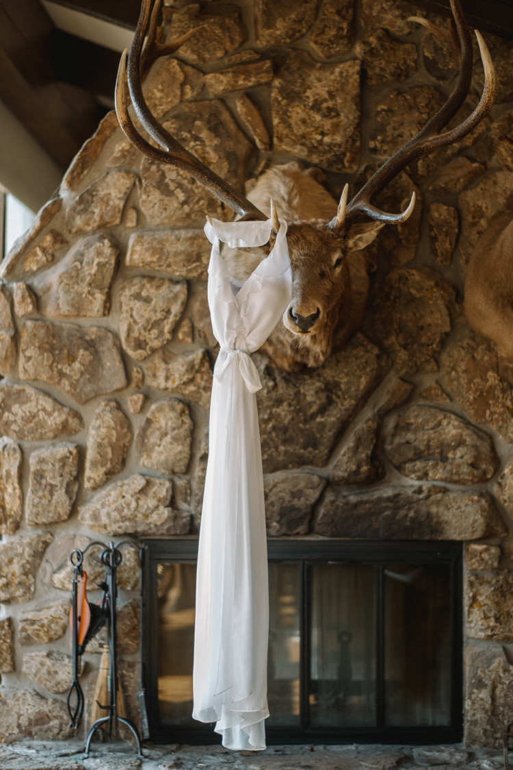 An Eagles Nest Ranch Outdoor Colorado Wedding - The Overwhelmed Bride Wedding Blog