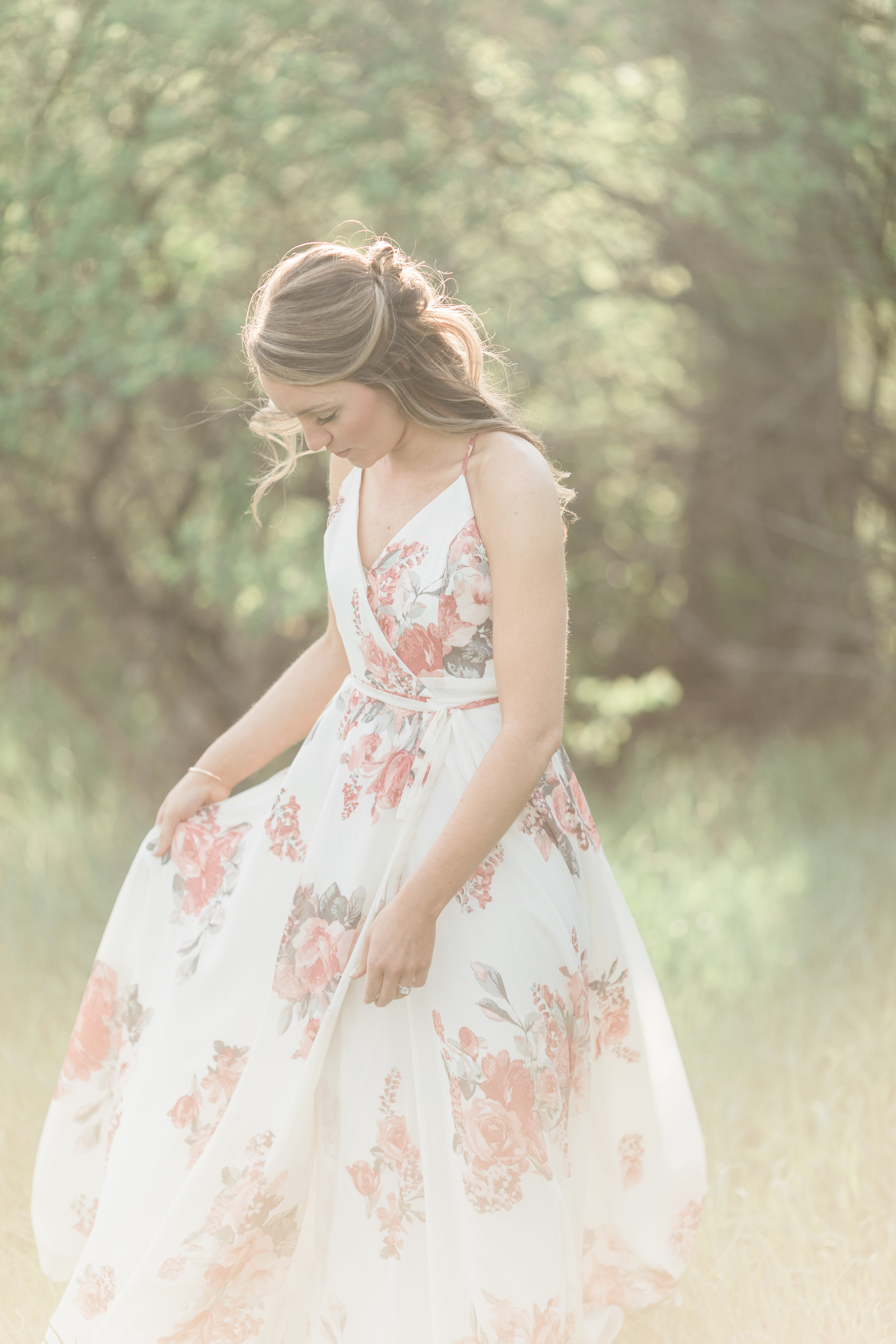 Gorgeous Garden Engagement Photos - The Overwhelmed Bride Wedding Blog