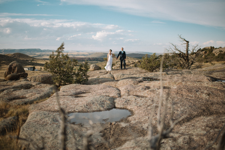 An Eagles Nest Ranch Outdoor Colorado Wedding - The Overwhelmed Bride Wedding Blog