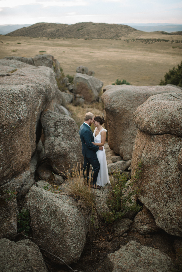 An Eagles Nest Ranch Outdoor Colorado Wedding - The Overwhelmed Bride Wedding Blog