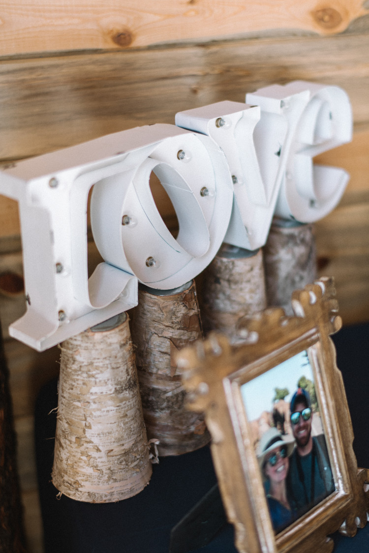 An Eagles Nest Ranch Outdoor Colorado Wedding - The Overwhelmed Bride Wedding Blog