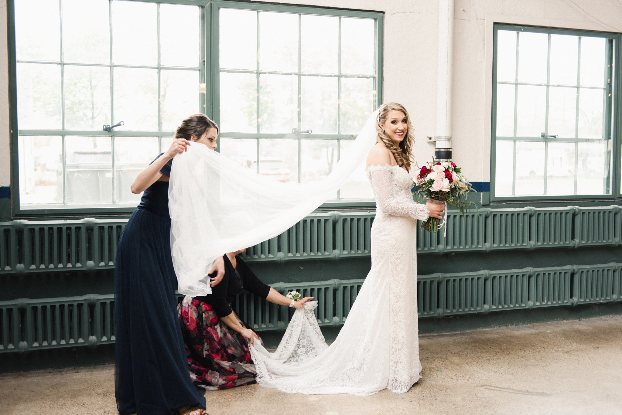 A Vintage-Inspired Packard Proving Grounds Michigan Wedding - The Overwhelmed Bride Wedding Blog