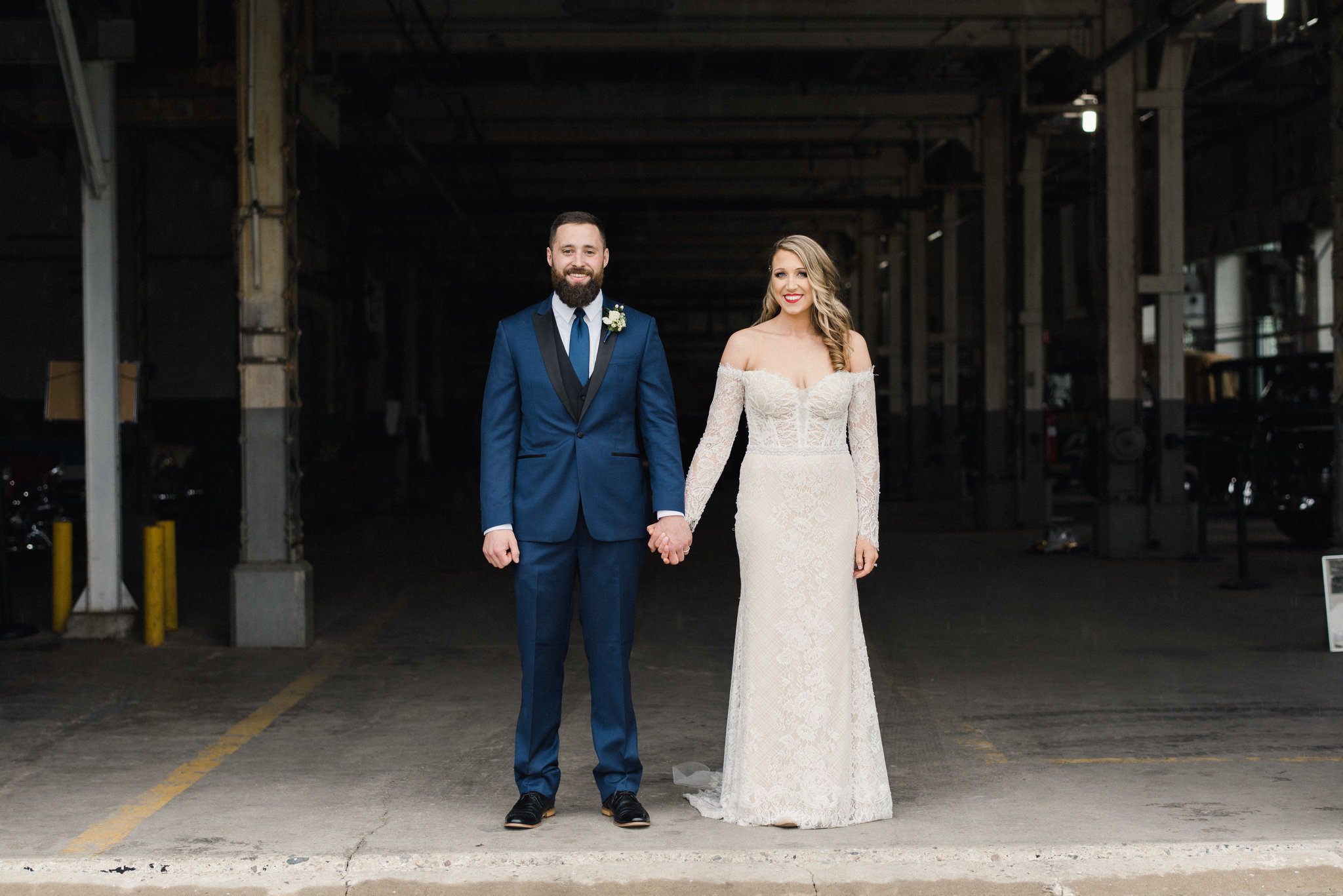 A Vintage-Inspired Packard Proving Grounds Michigan Wedding - The Overwhelmed Bride Wedding Blog