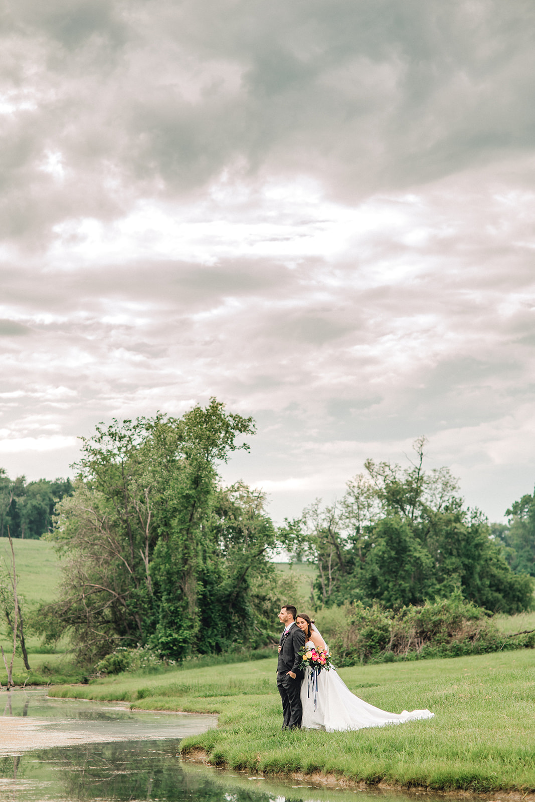 A Colorful Pittsburg Bramblewood Barn Wedding - The Overwhelmed Bride Wedding Blog