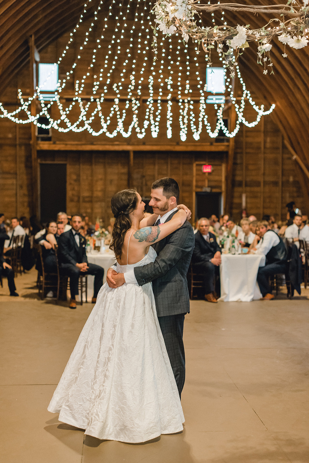 A Colorful Pittsburg Bramblewood Barn Wedding - The Overwhelmed Bride Wedding Blog