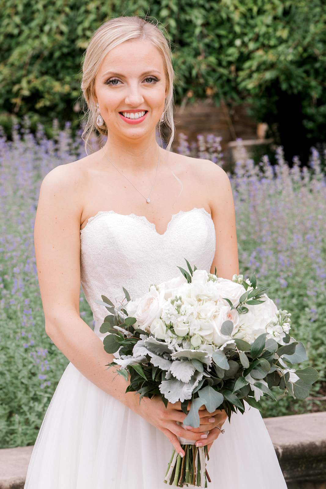 A Blush + White Lansdowne Resort Virginia Wedding - The Overwhelmed Bride Wedding Blog