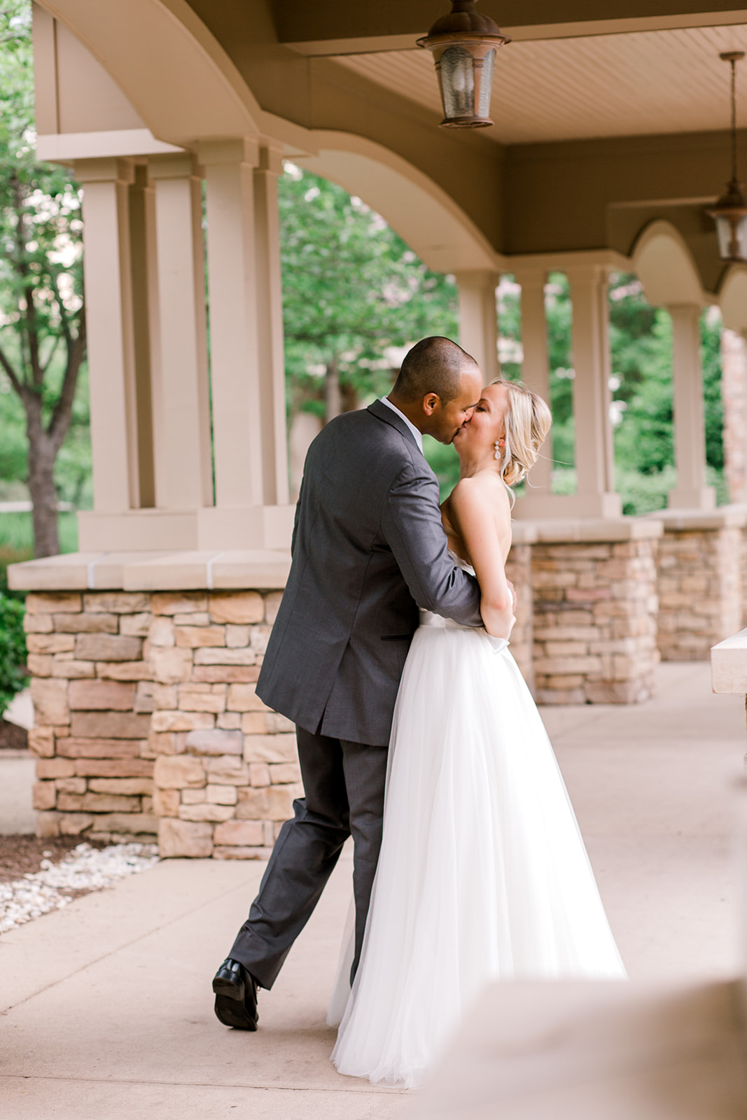 A Blush + White Lansdowne Resort Virginia Wedding - The Overwhelmed Bride Wedding Blog