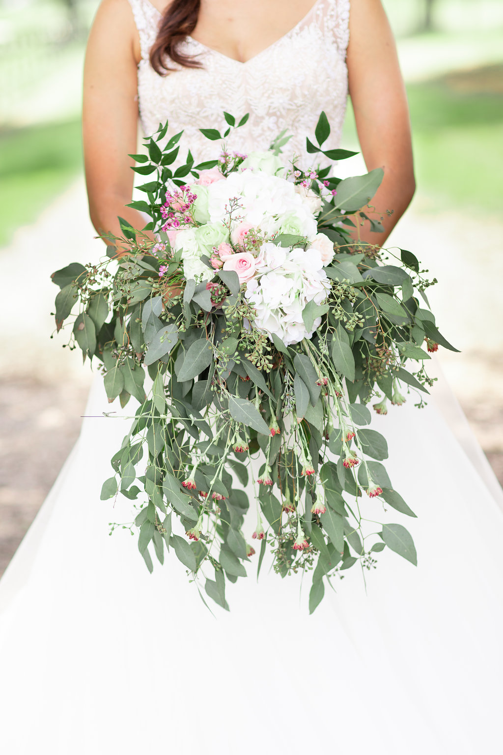 An Intimate Southern Alabama DIY Wedding - The Barn at Twin Valley Wedding - The Overwhelmed Bride Wedding Blog