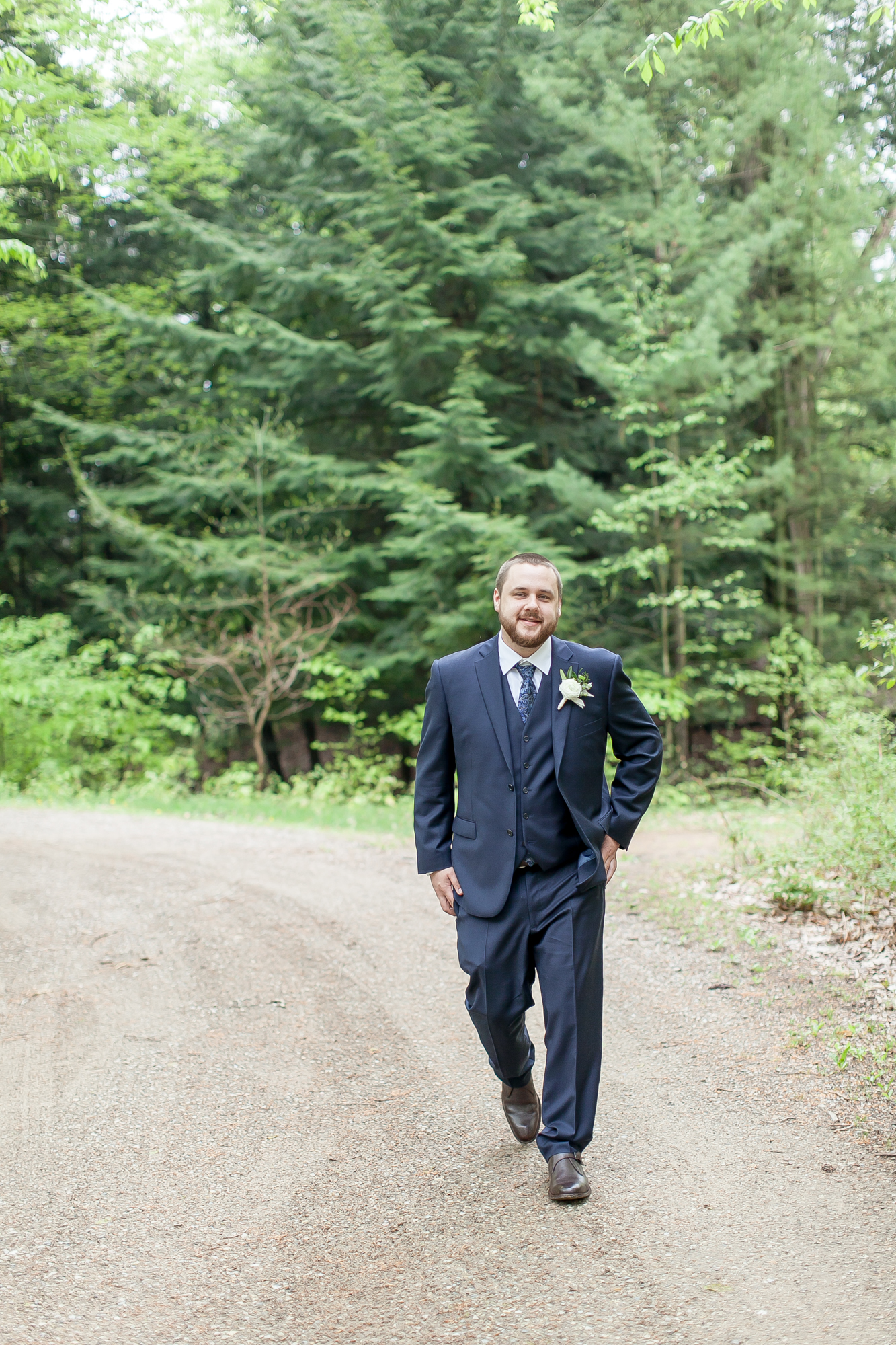 Weaver House of Pine Bend Park - Michigan Garden Wedding - The Overwhelmed Bride Wedding Blog