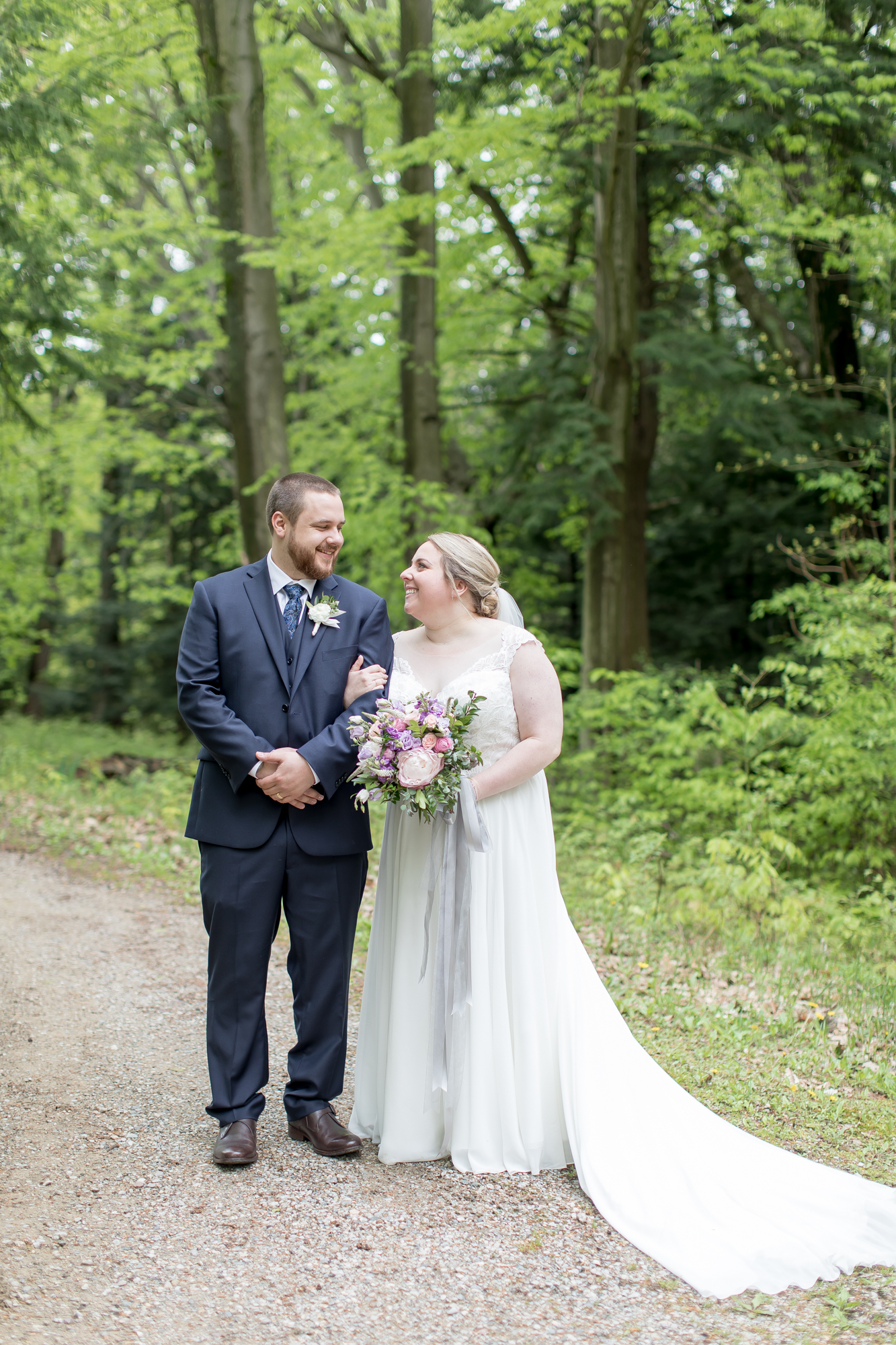 Weaver House of Pine Bend Park - Michigan Garden Wedding - The Overwhelmed Bride Wedding Blog