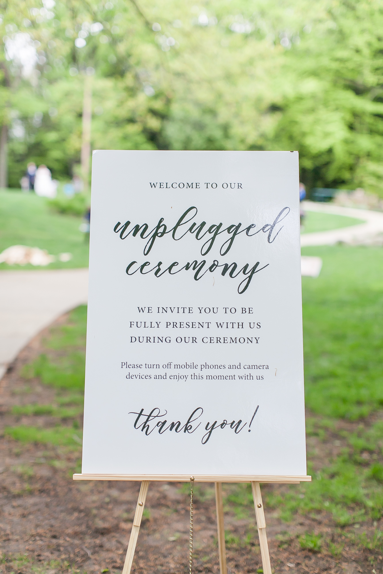 Weaver House of Pine Bend Park - Michigan Garden Wedding - The Overwhelmed Bride Wedding Blog