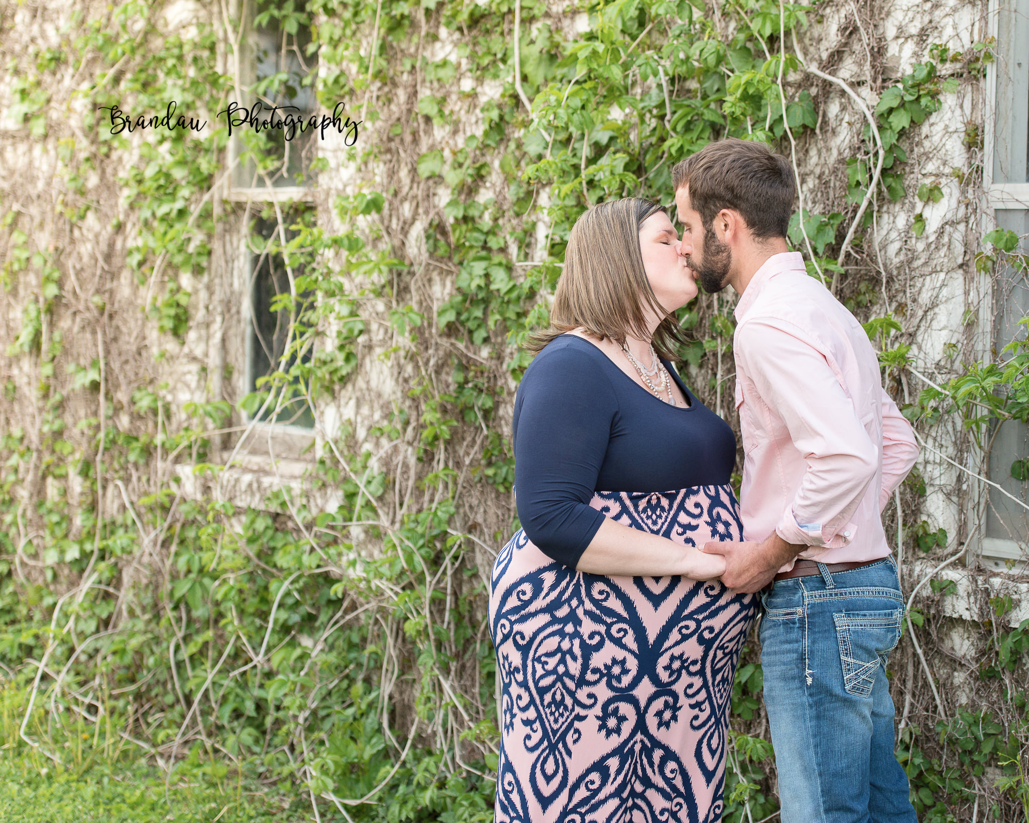 Engagement Kissing Rural Iowa_Brandau Photography-30.jpg