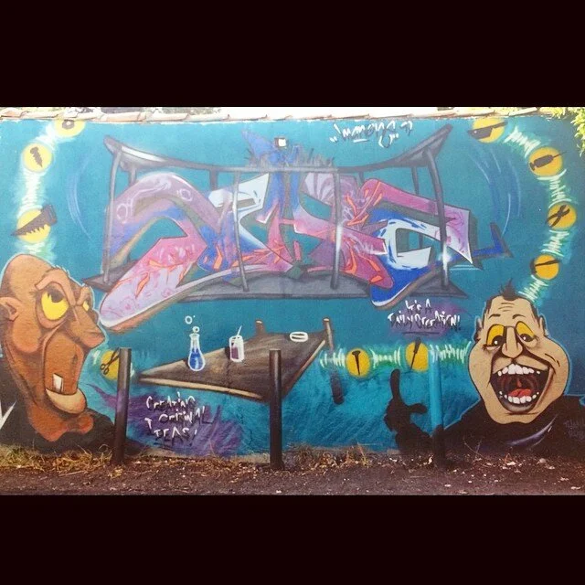 #tbt check out the table, see what I did there? Like that huh! 1997 #WestLA #Creatingopticalillusions #throwbackthursday #graffiti #art #alley #murals #coi