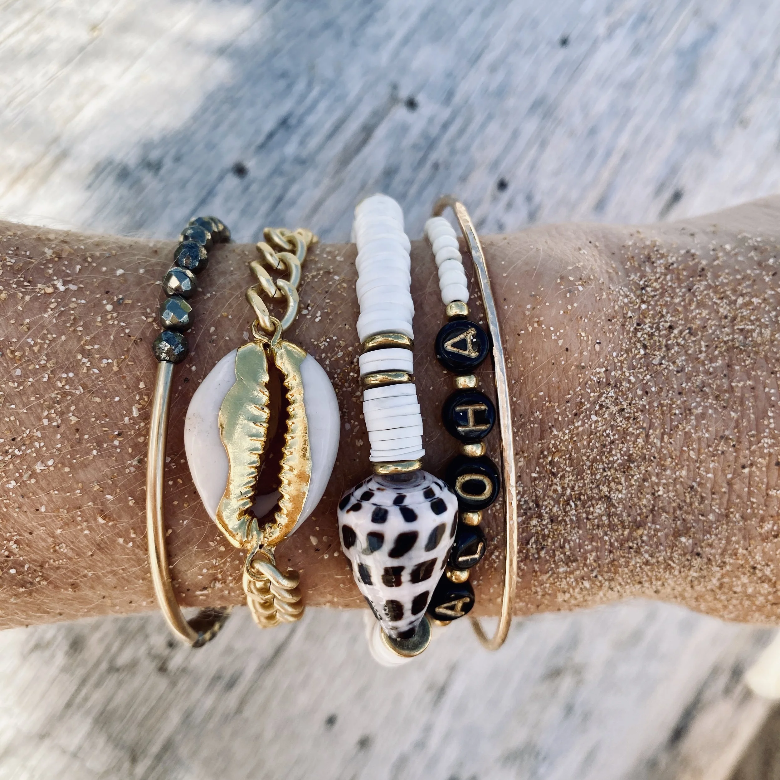 Cowrie Shell Beach Bracelet