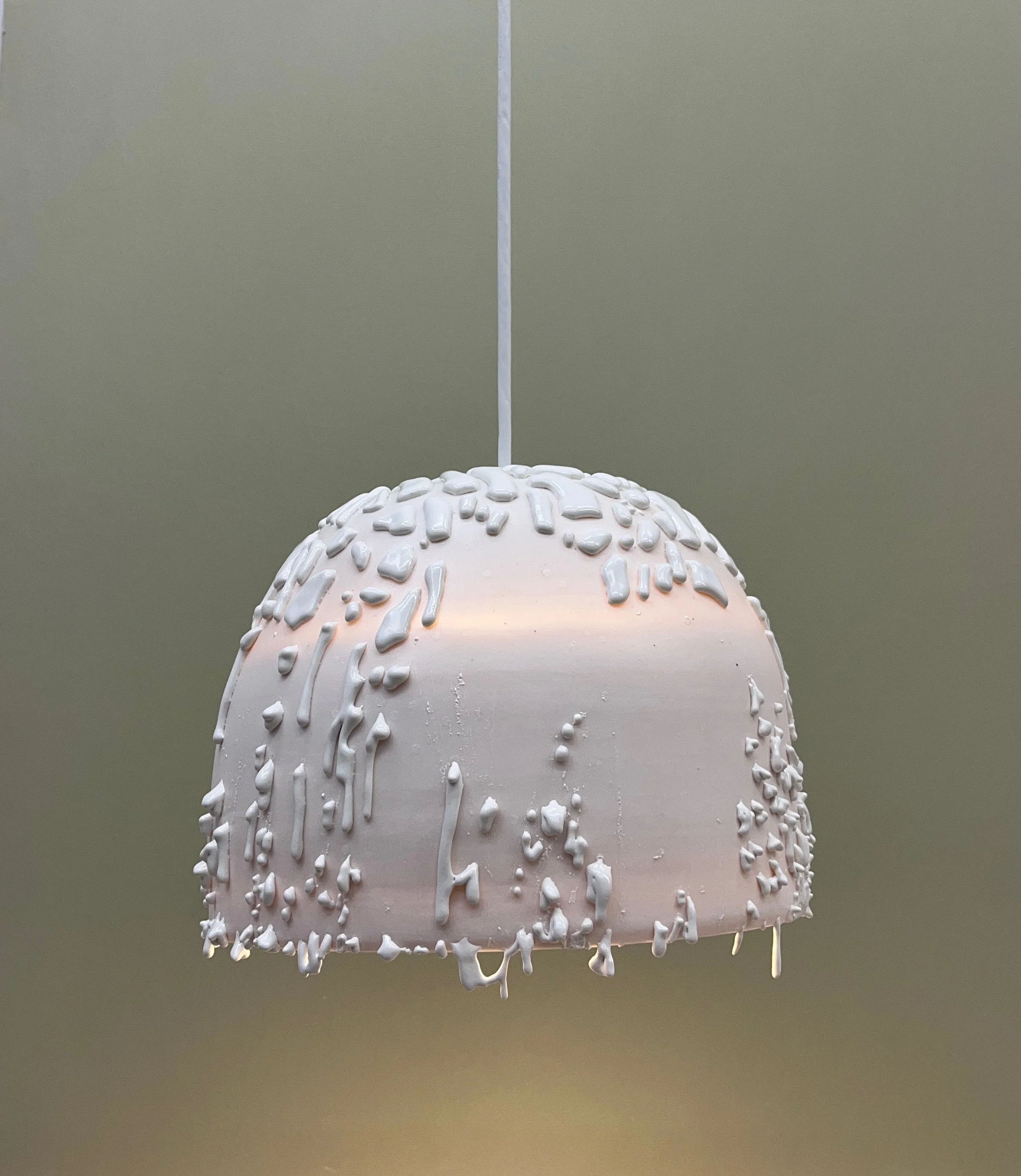 Cream_pendant3.jpeg