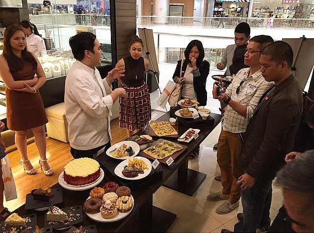 Snapping pics at #DolceLattePH !