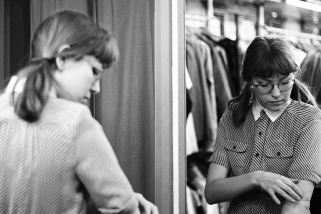 Toni, Fashion Your Seatbelts