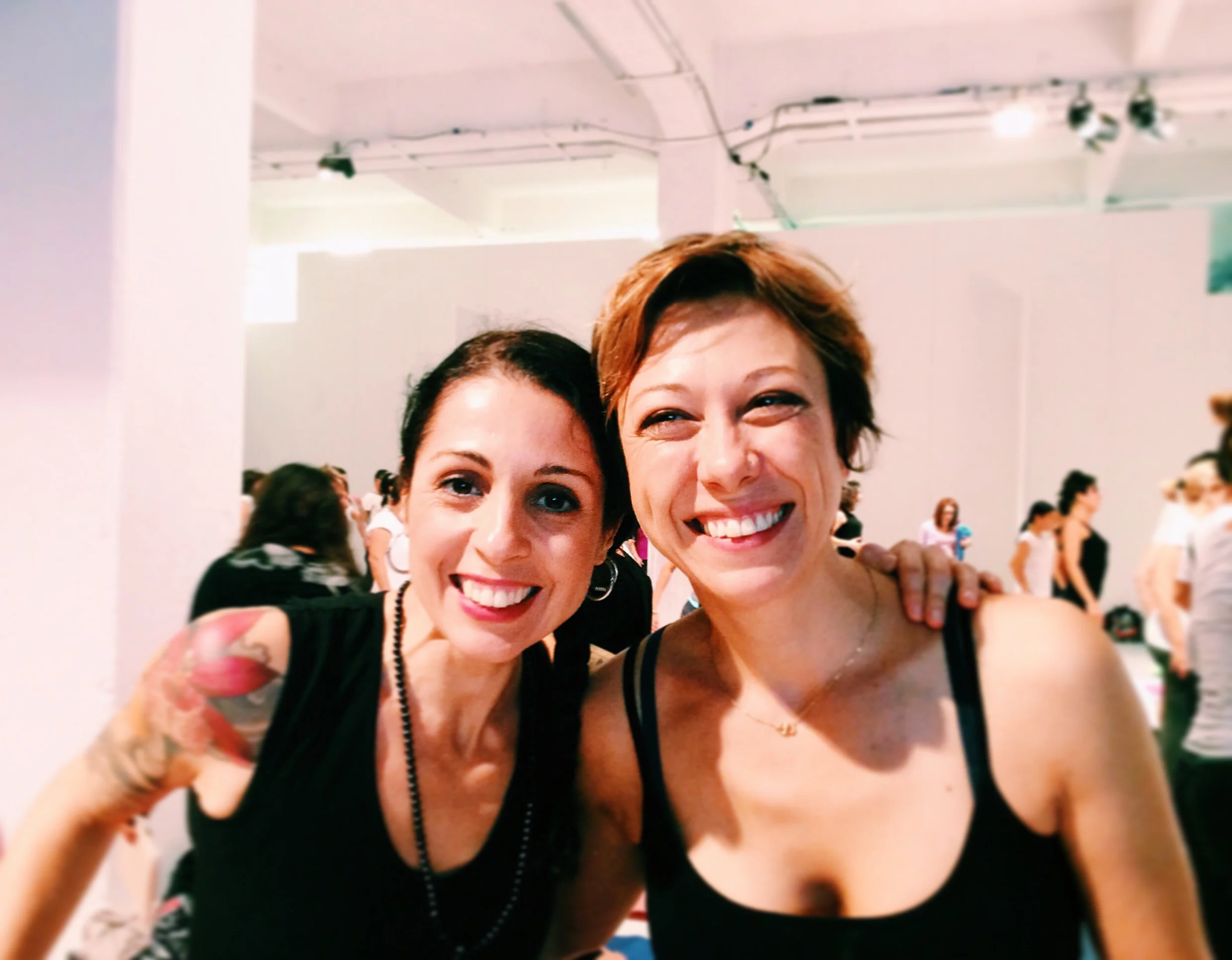 ミラノの素晴らしいオーガナイザーであり、ヨギニのMarzia 都内ヨガスタジオオーナーのCinzia.