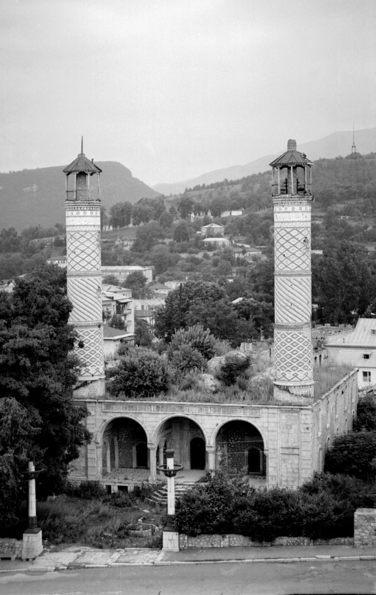 MosqueWithMinaretsAfter.jpg