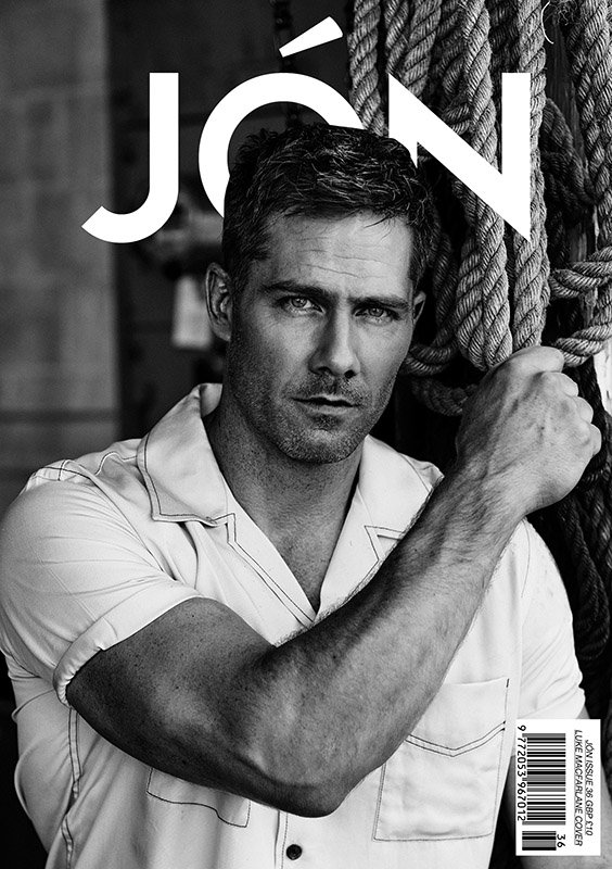 JON "FIX" : LUKE MACFARLANE