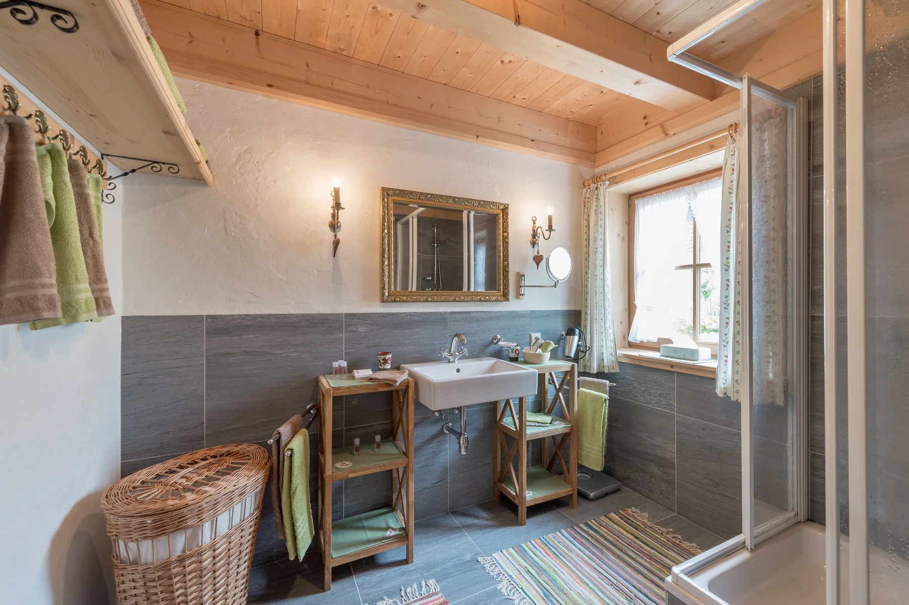 oetztal chalet tirol bad panorama.jpg