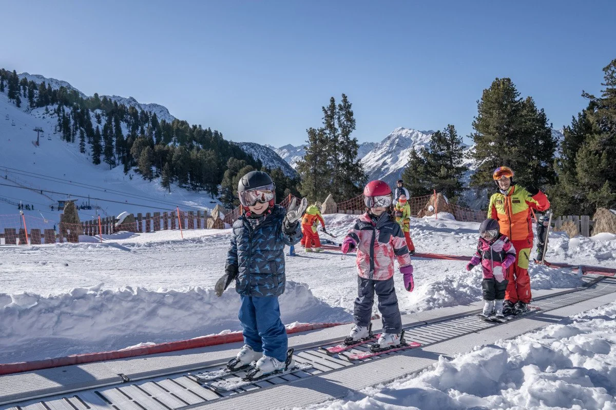 hochoetz_kinderskischule_01_23(webjpg).jpg