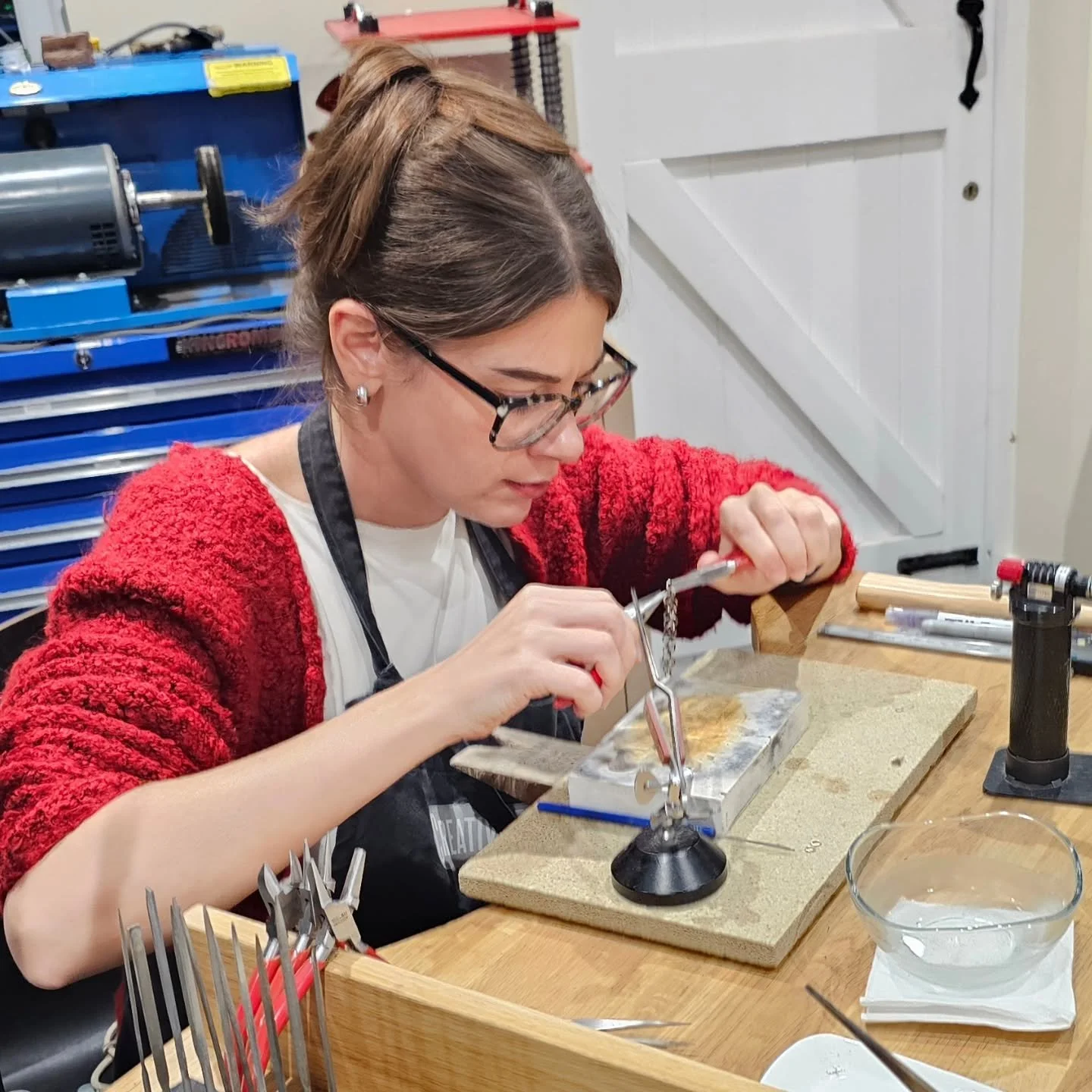 Our Beginner Silver Jewellery &amp; Beyond Beginners are off to a brilliant start! From soldering and chain link bracelets to finishing rings and giving old pieces a fresh new life - creativity is flowing 🔥

Ready to join the fun? Our next term star