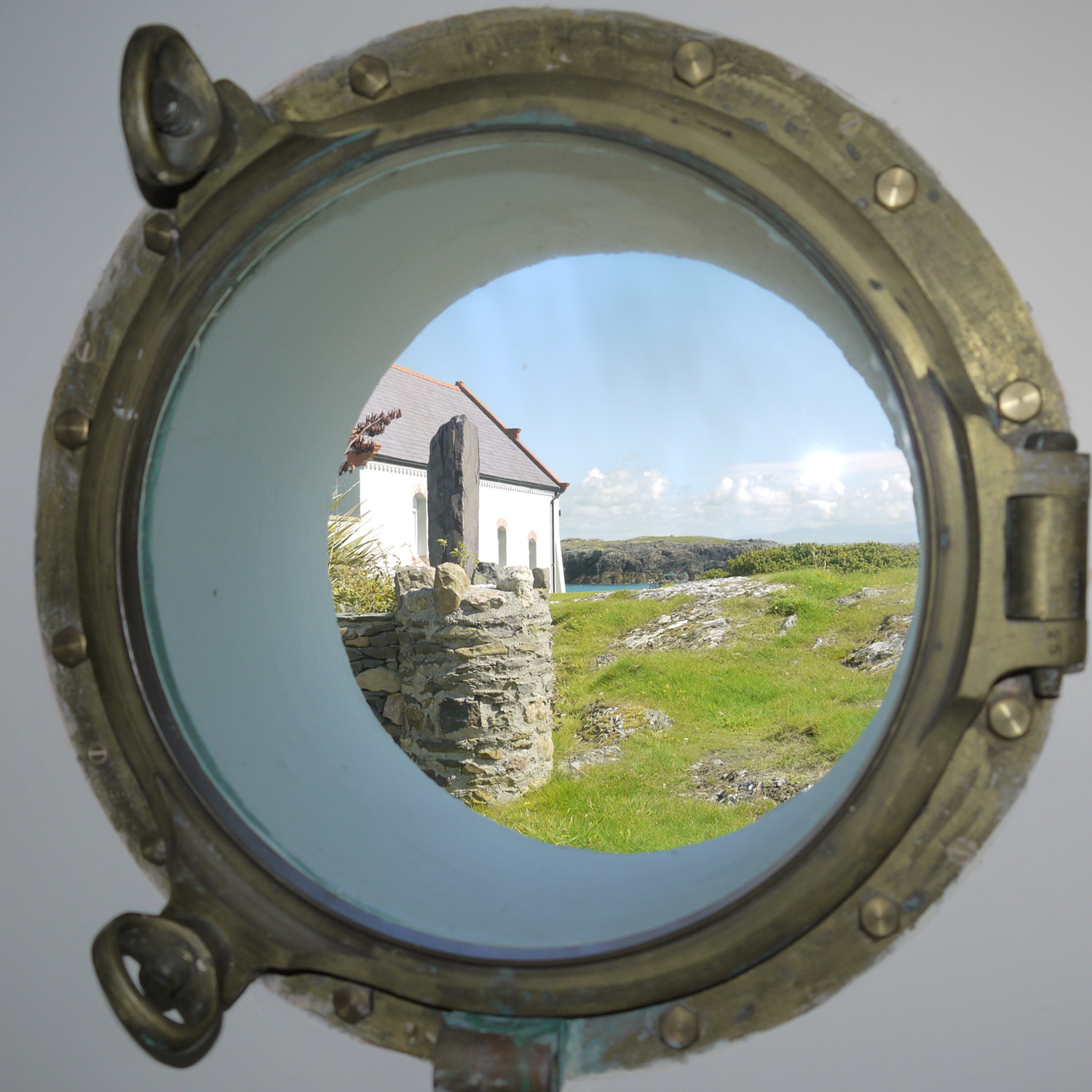 porthole-edit.jpg