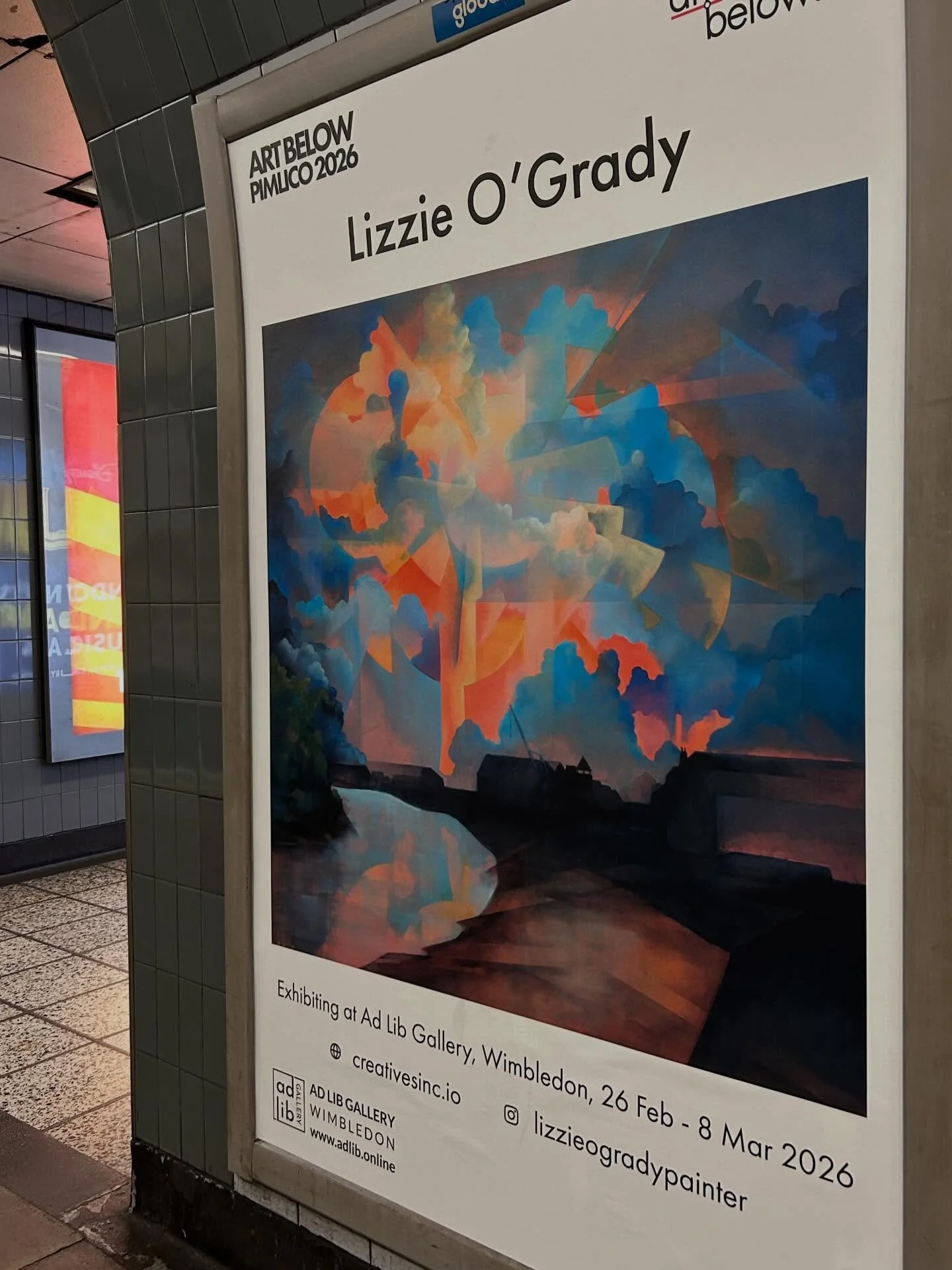The posters are up! @artbelow spring show - billboard posters featuring works by over 20 artists now on display at Hyde Park Corner and Pimlico tube stations 🤩

The group show at @adlibgallery #wimbledonvillage opens this Thursday evening 6-8pm, com