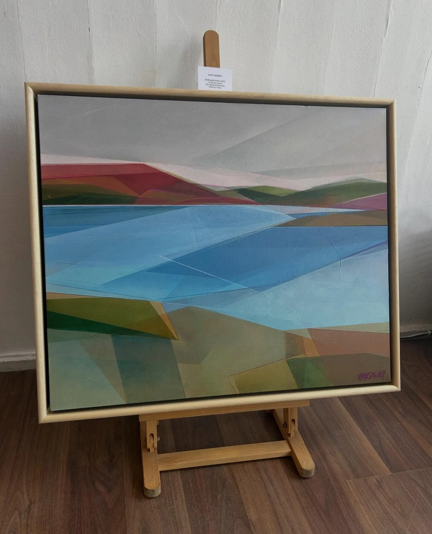 One of our favourite #paintings by @katysawreyart 🤩 currently available at @adlibgallery #wimbledonvillage 

Katy Sawrey
Shifting Horizons
2025
Acrylic on canvas
50 &times; 60 cm (artwork size)
53 x 63 cm (framed size)
&pound;900 inc. frame

Get in 
