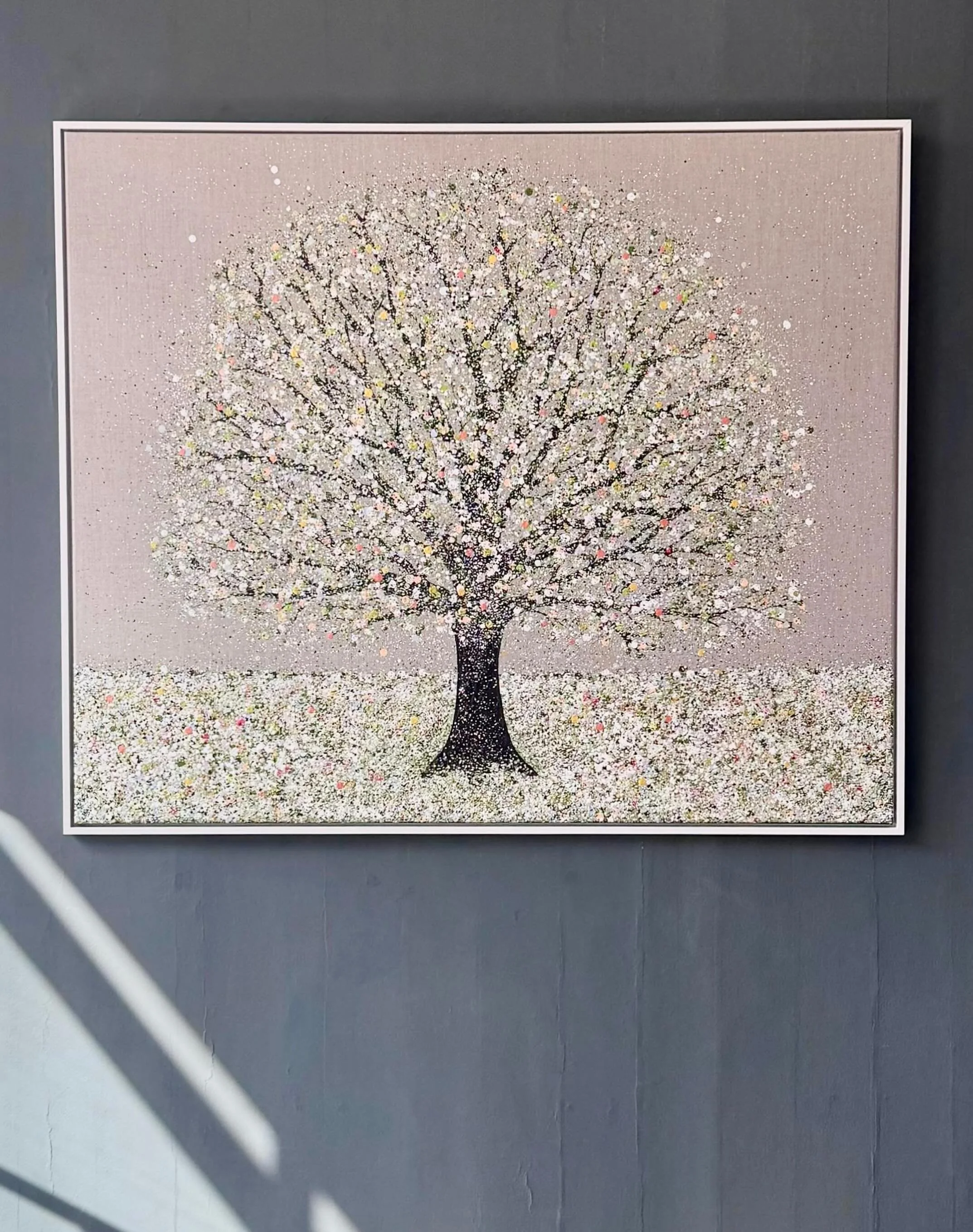 @nickychubbartist at @adlibgallery @wimbledonvillage 

&lsquo;Awakening&rsquo;
Acrylic &amp; metal leaf on linen
100 x 120 cm

Get in touch here @adlibgallery if you love this painting and want to take it home with you!