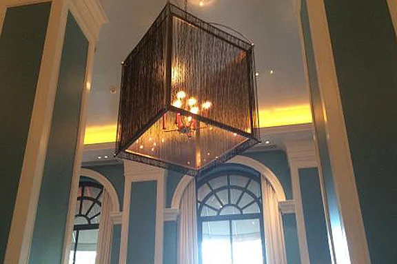 pinea-restaurant.jpg