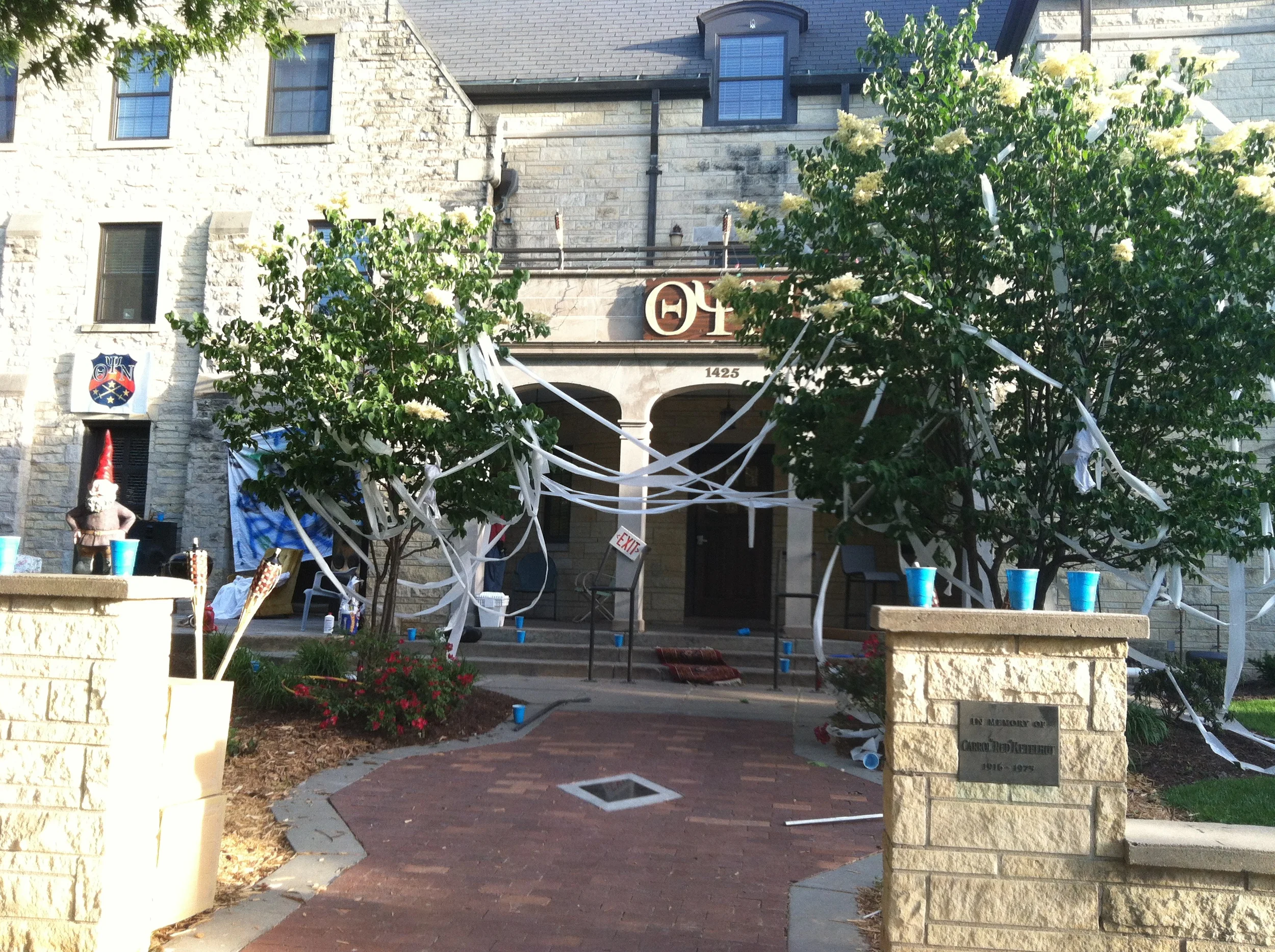 Set Decorator/On-Set Dresser