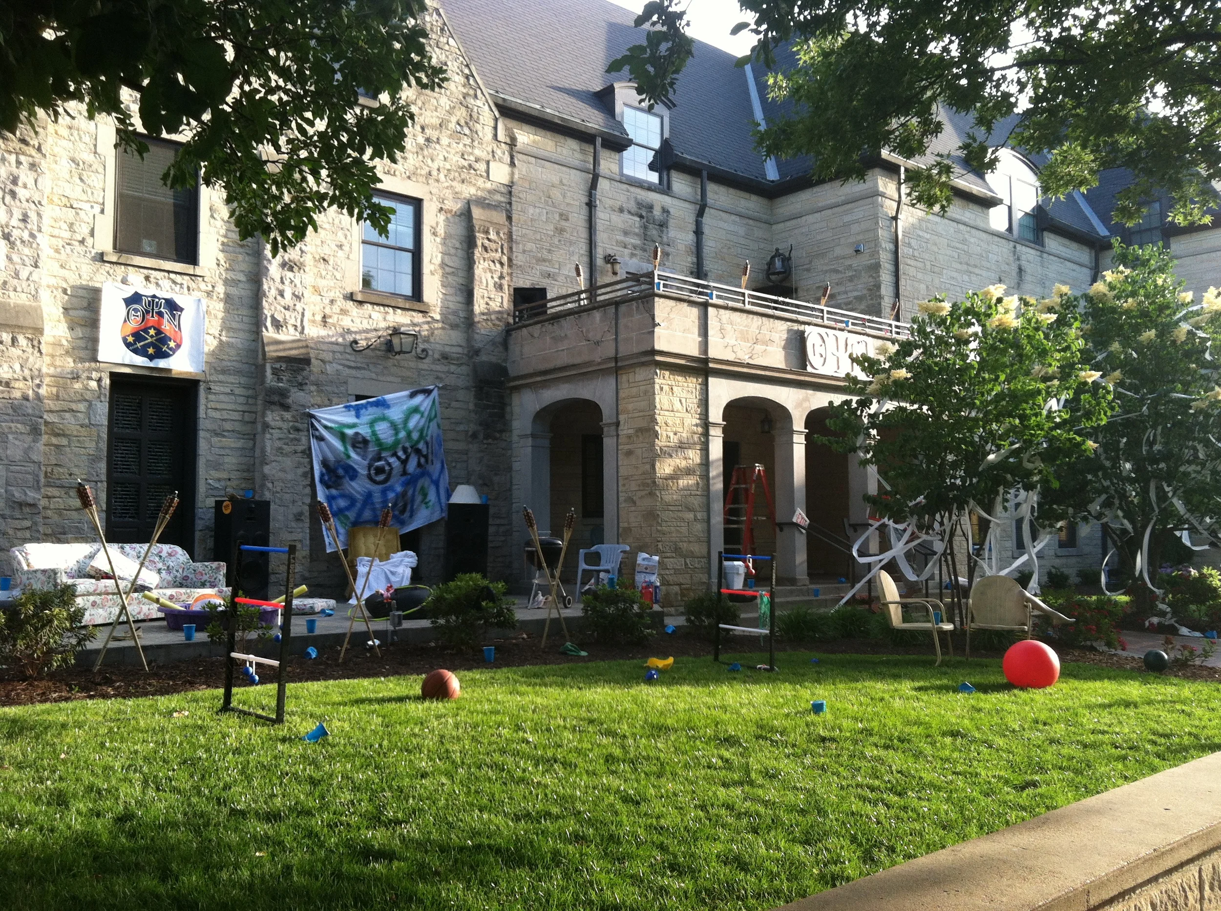 Set Decorator/On-Set Dresser