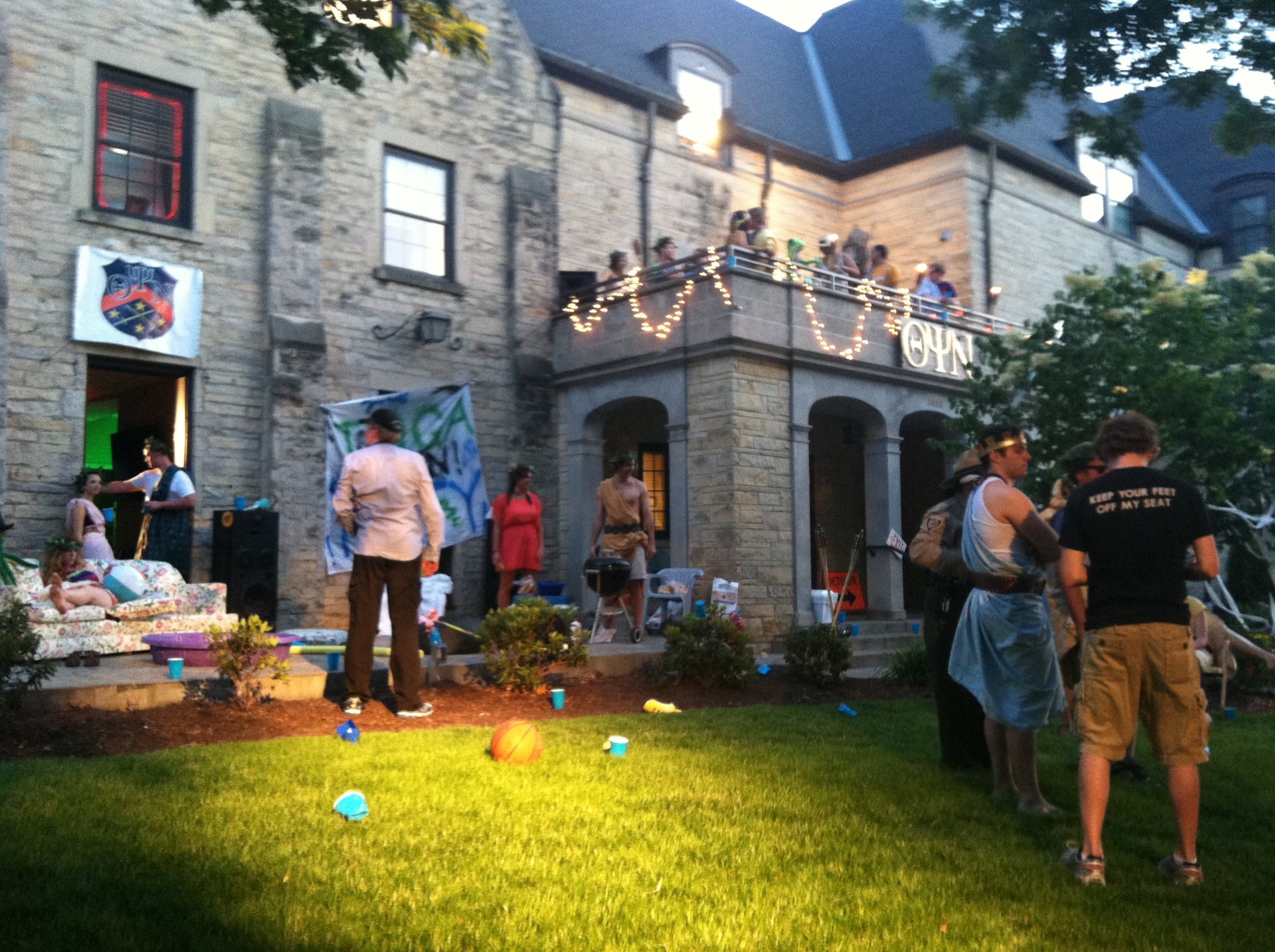 Set Decorator/On-Set Dresser