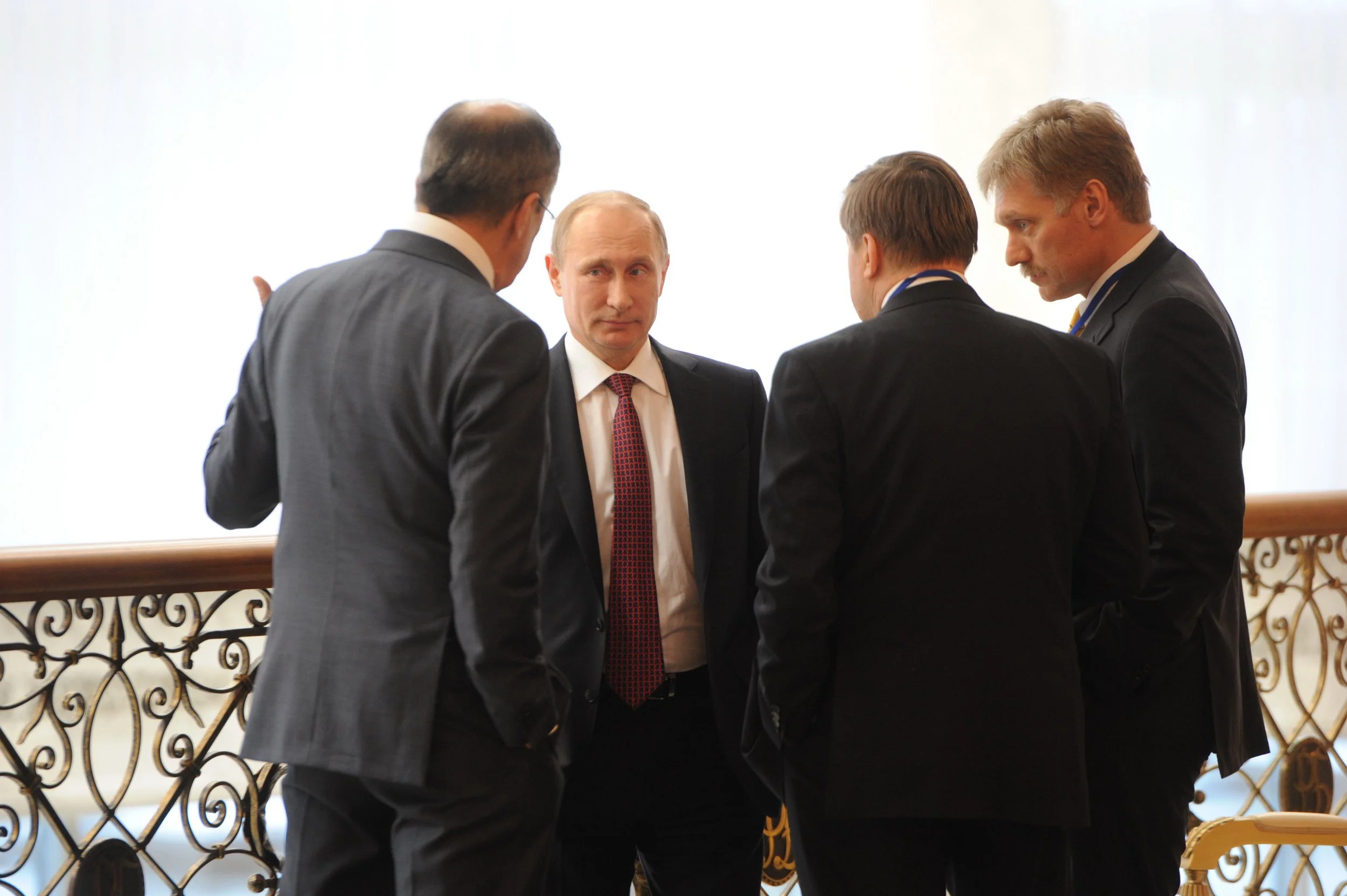 HIL_0299 Путин Песков Лавров_resize.JPG