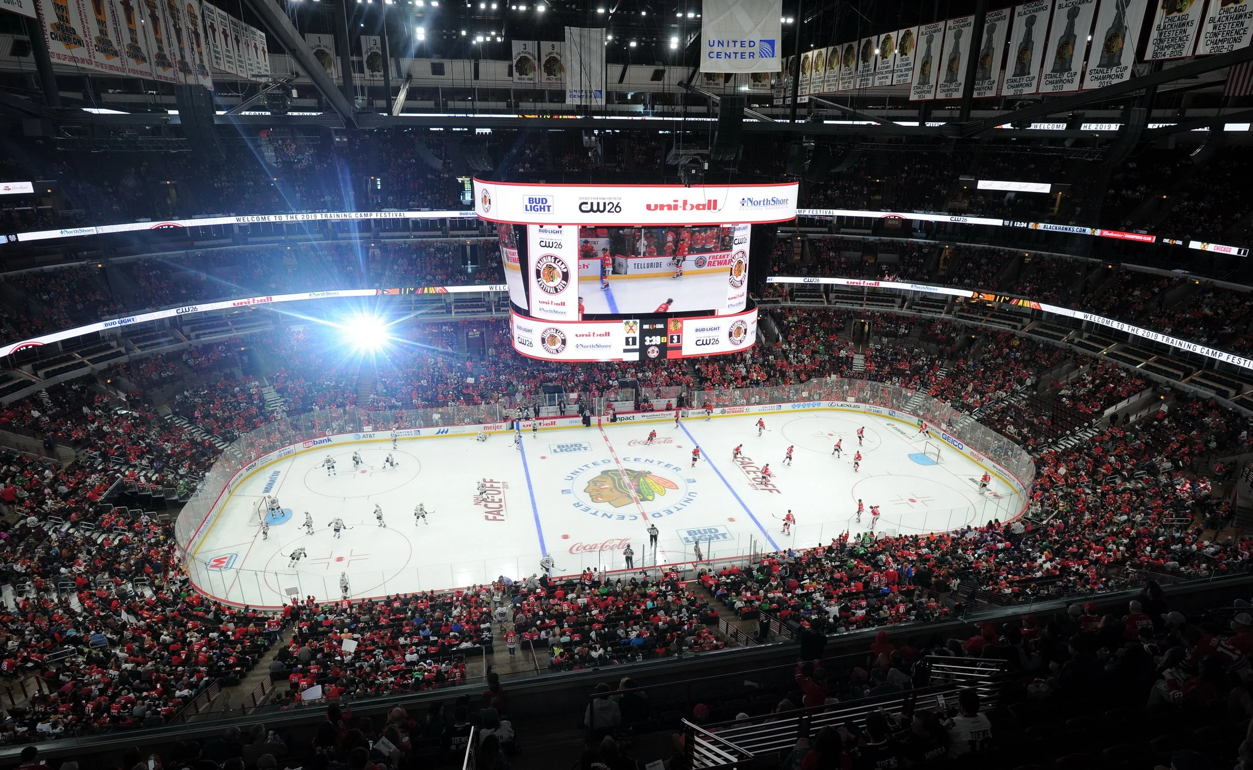 BLACKHAWKS-091519-32_resize.JPG