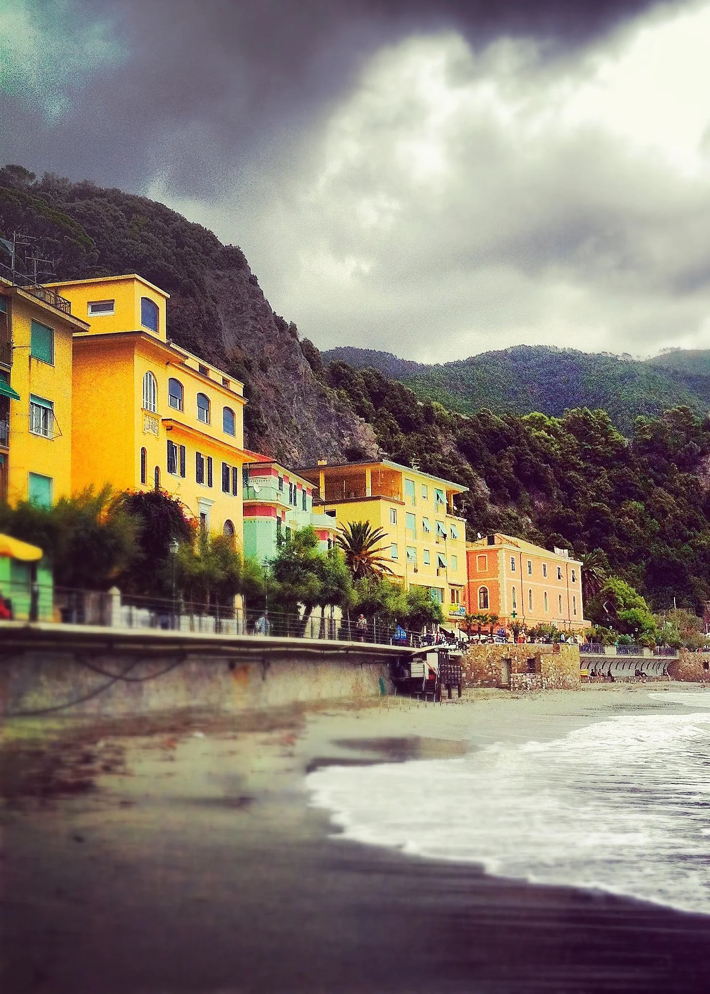 CinquedeTerre_Monterrosso5x7.jpg