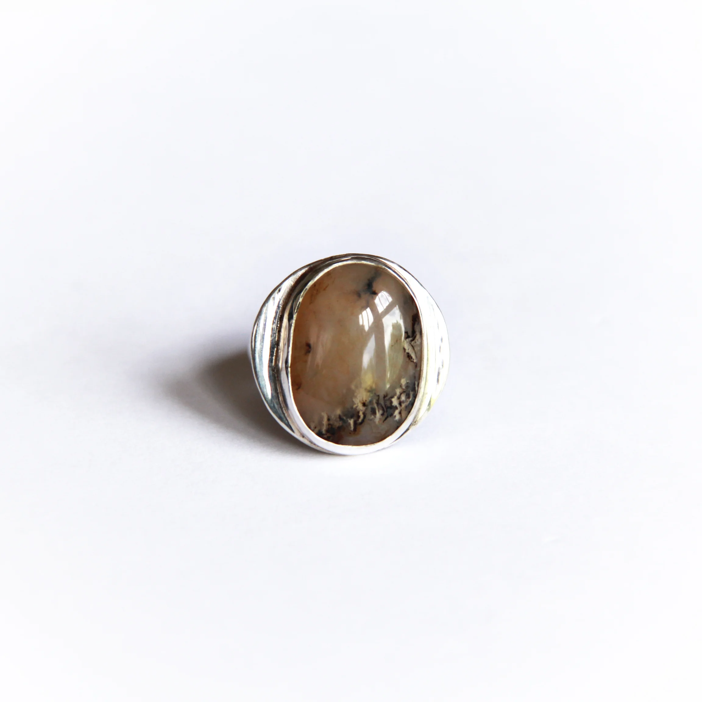 MOSS AGATE AND STERLING SILVER. SIZE 7. DAY FOUR RING. 