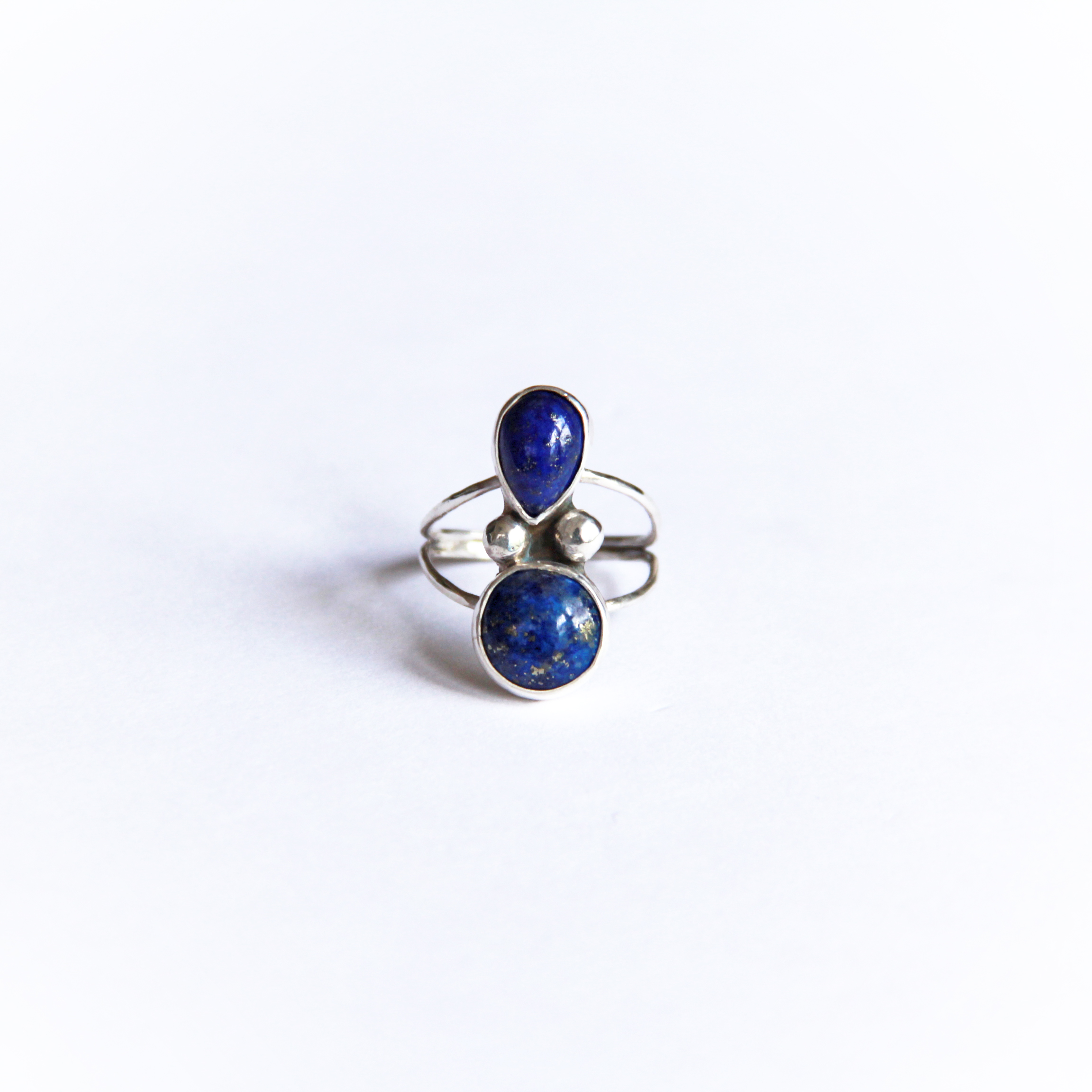 LAPIS AND STERLING SILVER. SIZE 7. DAY FIVE RING. 