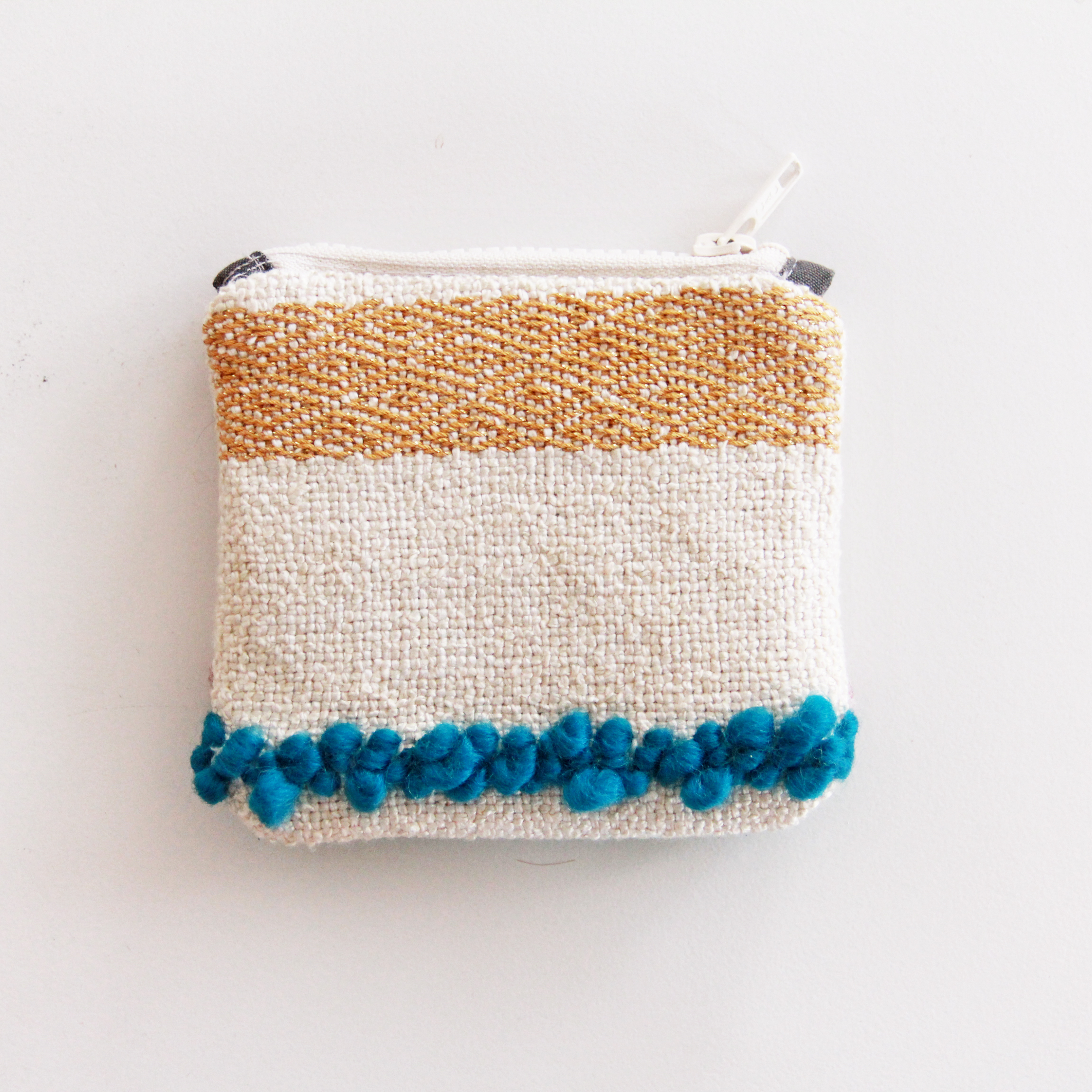 HANDWOVEN ZIPPER POUCH 01