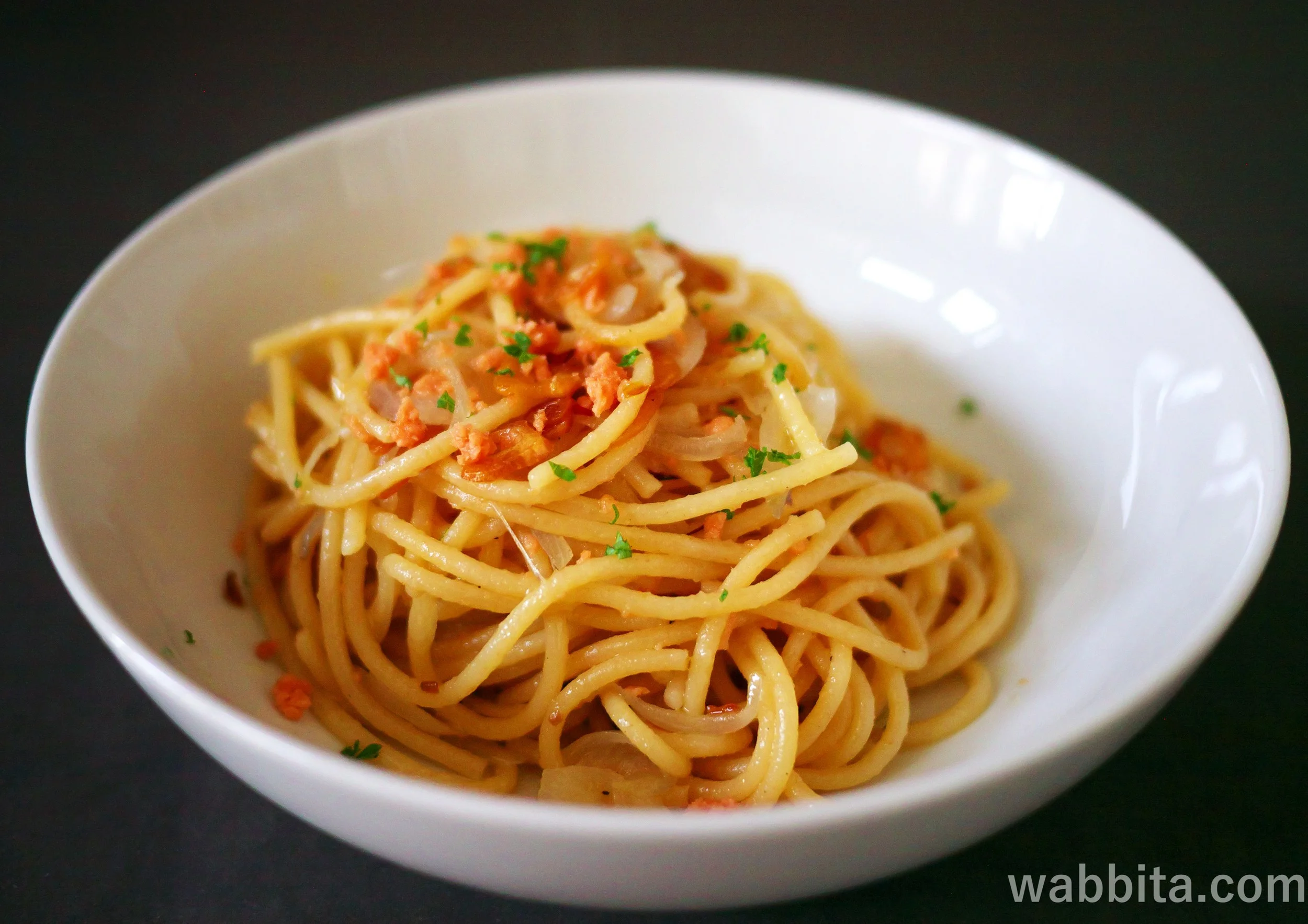Salmon Flakes Garlic Pasta