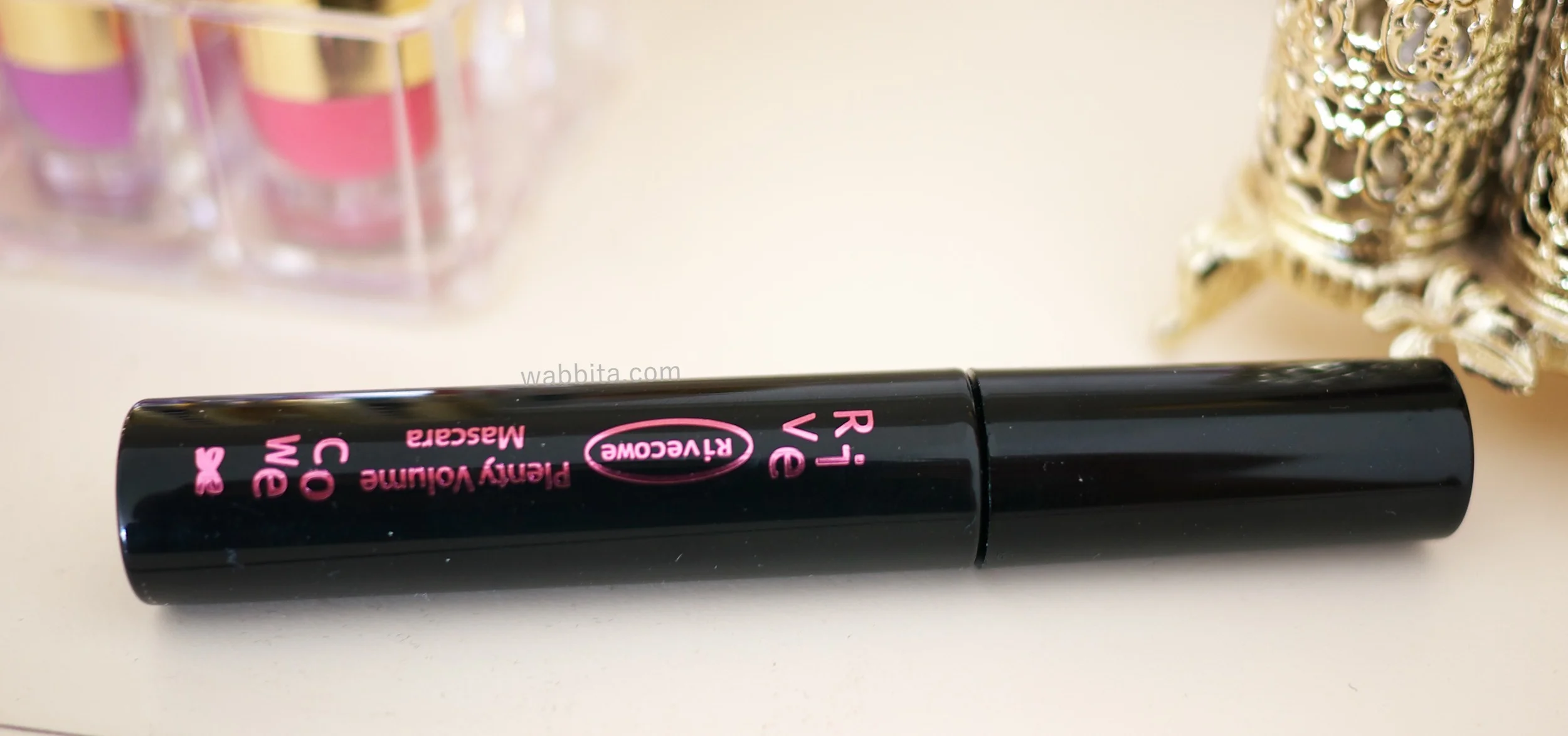 mascara01.jpg
