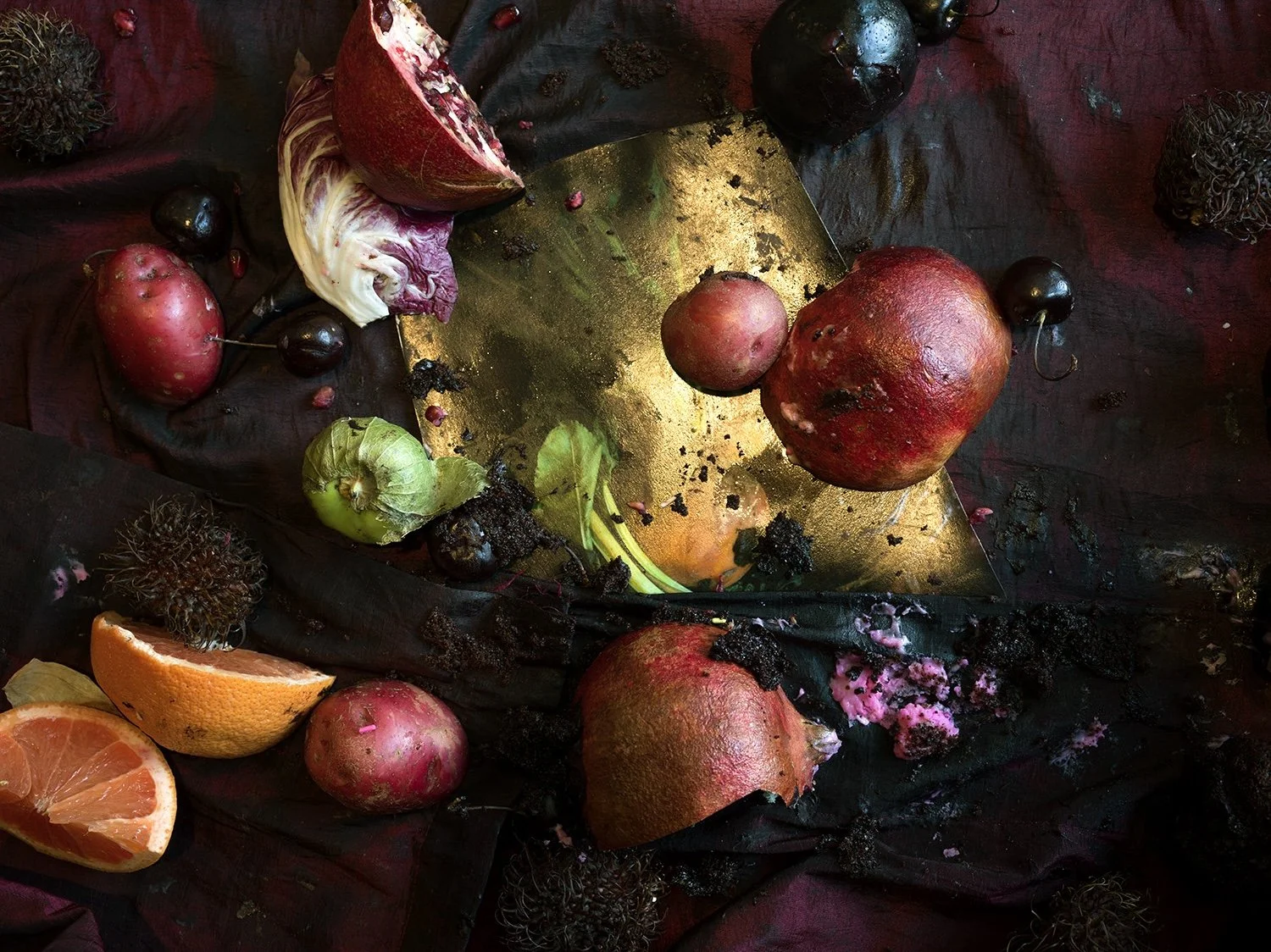 Pomegranate, Tomatilla, and a Grapefruit (7972)